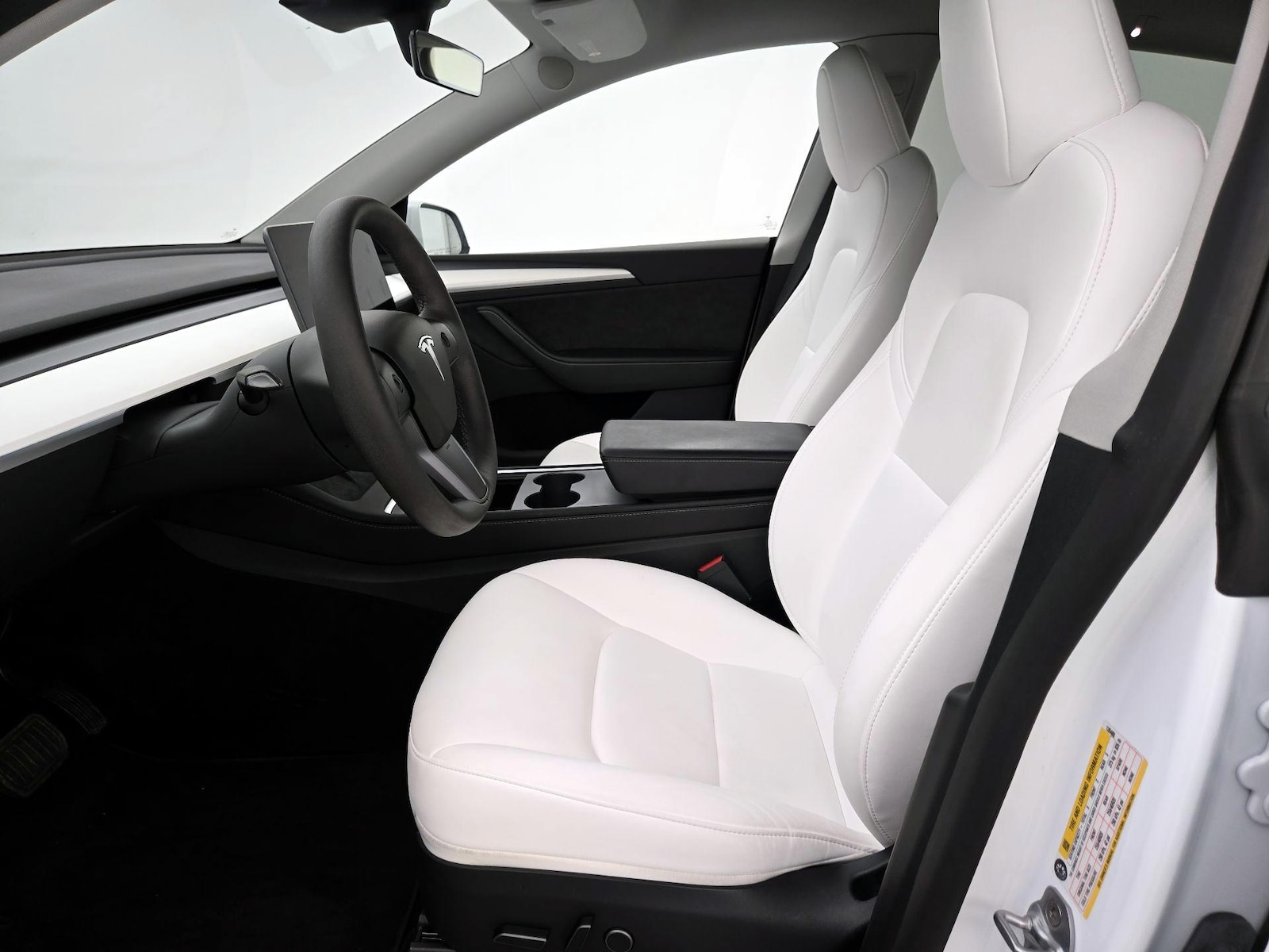 2023 Tesla Model Y Long Range - Photo 12