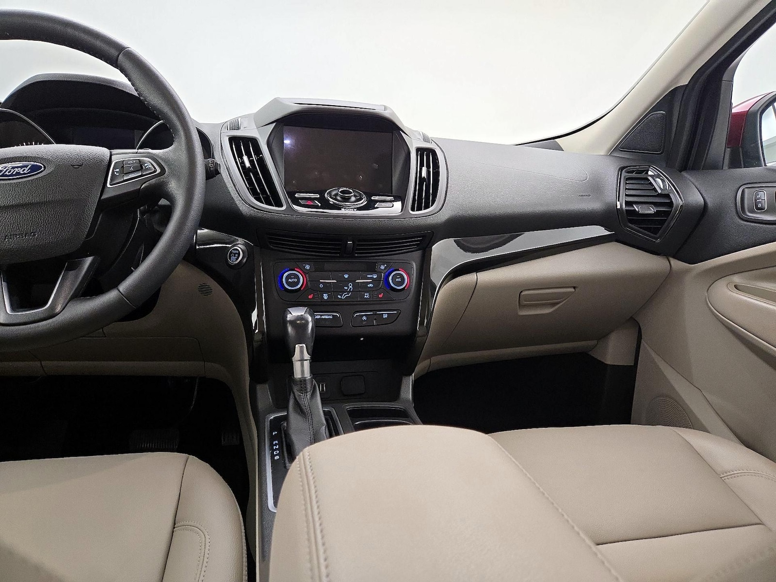 2017 Ford Escape Titanium - Photo 10