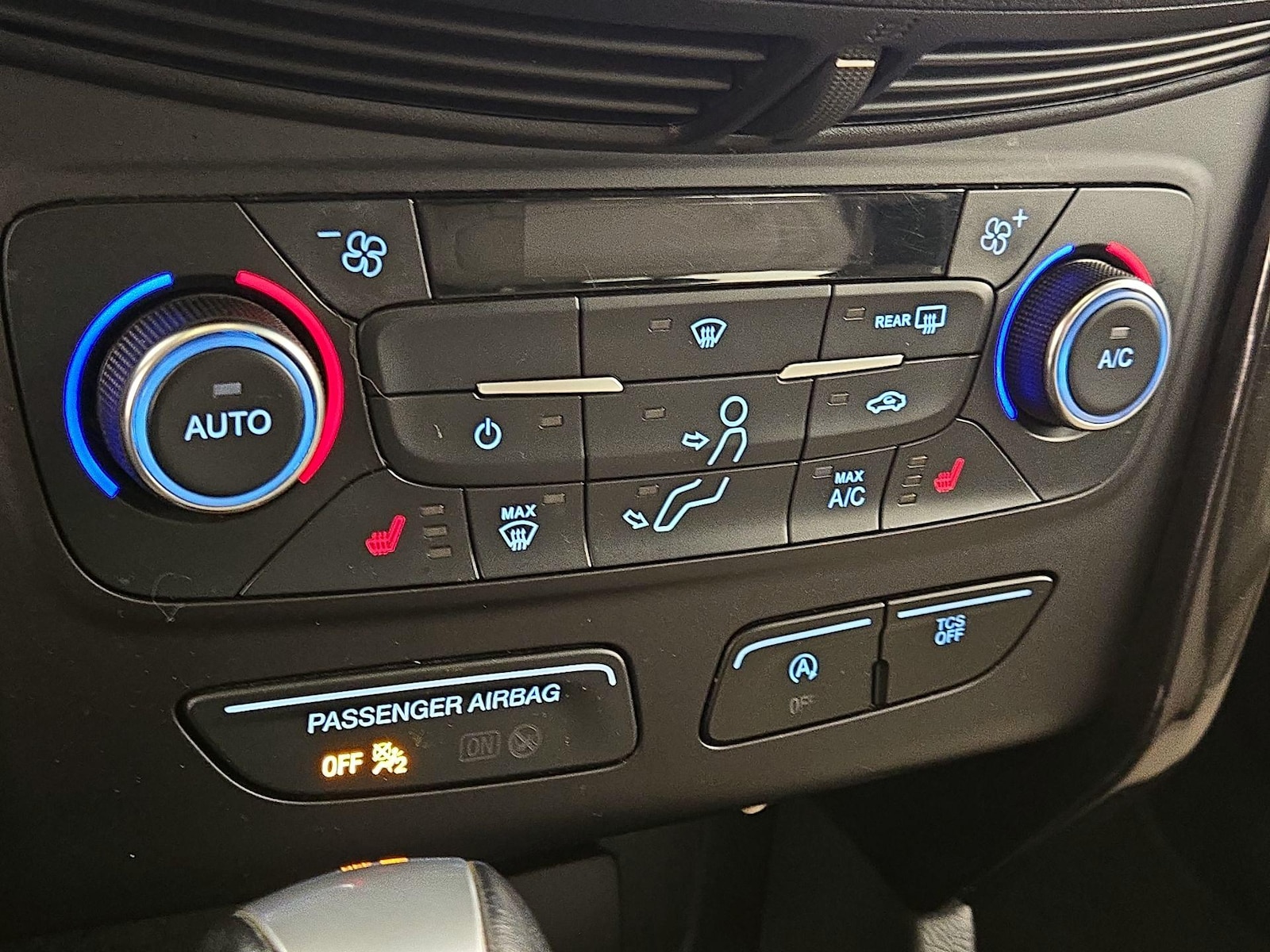 2017 Ford Escape Titanium - Photo 18