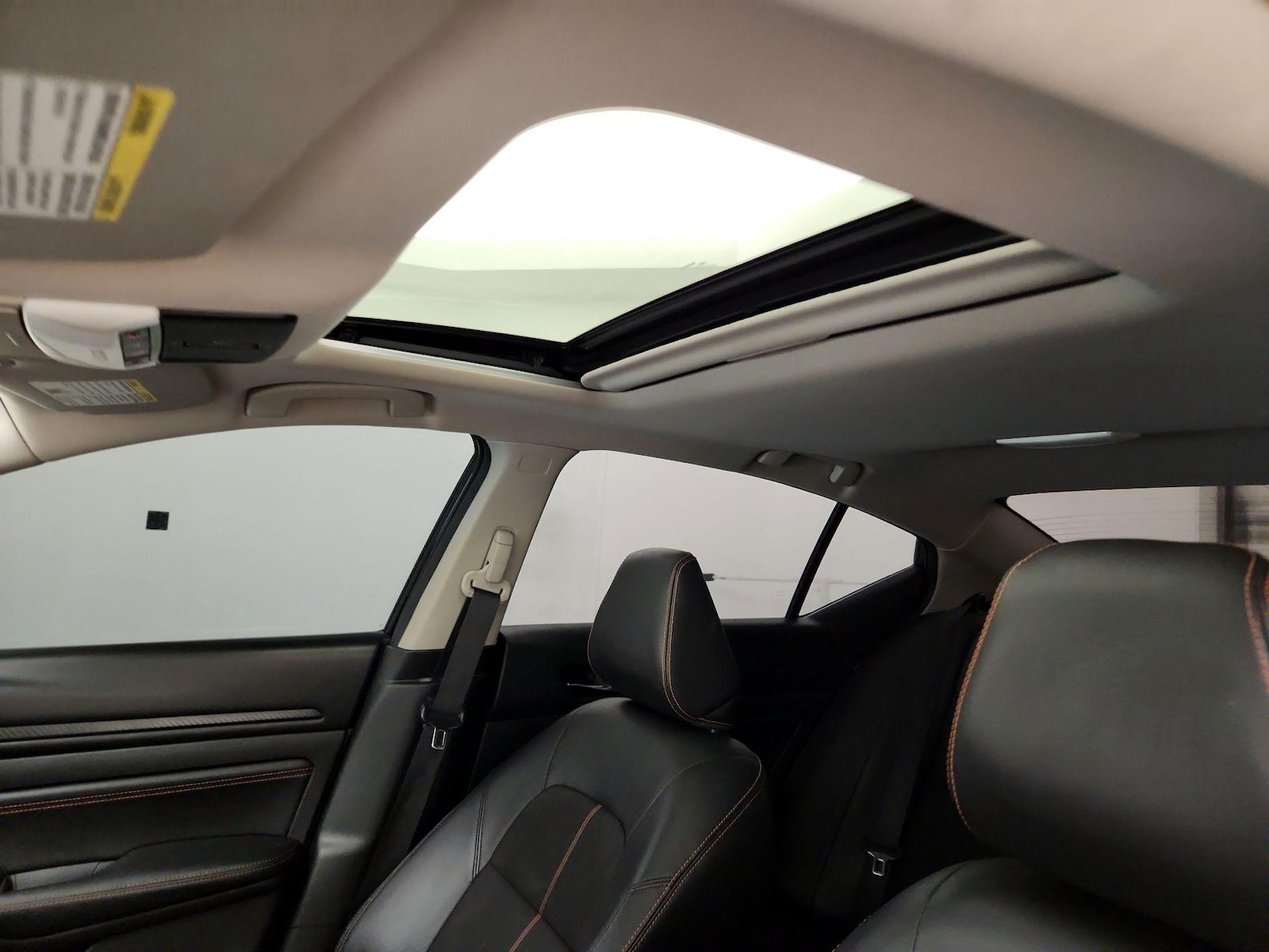 Sunroof(s) & Overhead Airbags
