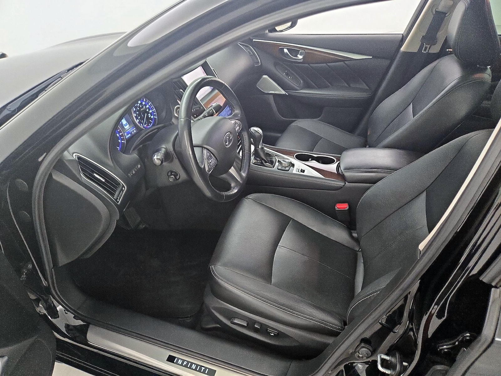2017 INFINITI Q50 Premium - Photo 12