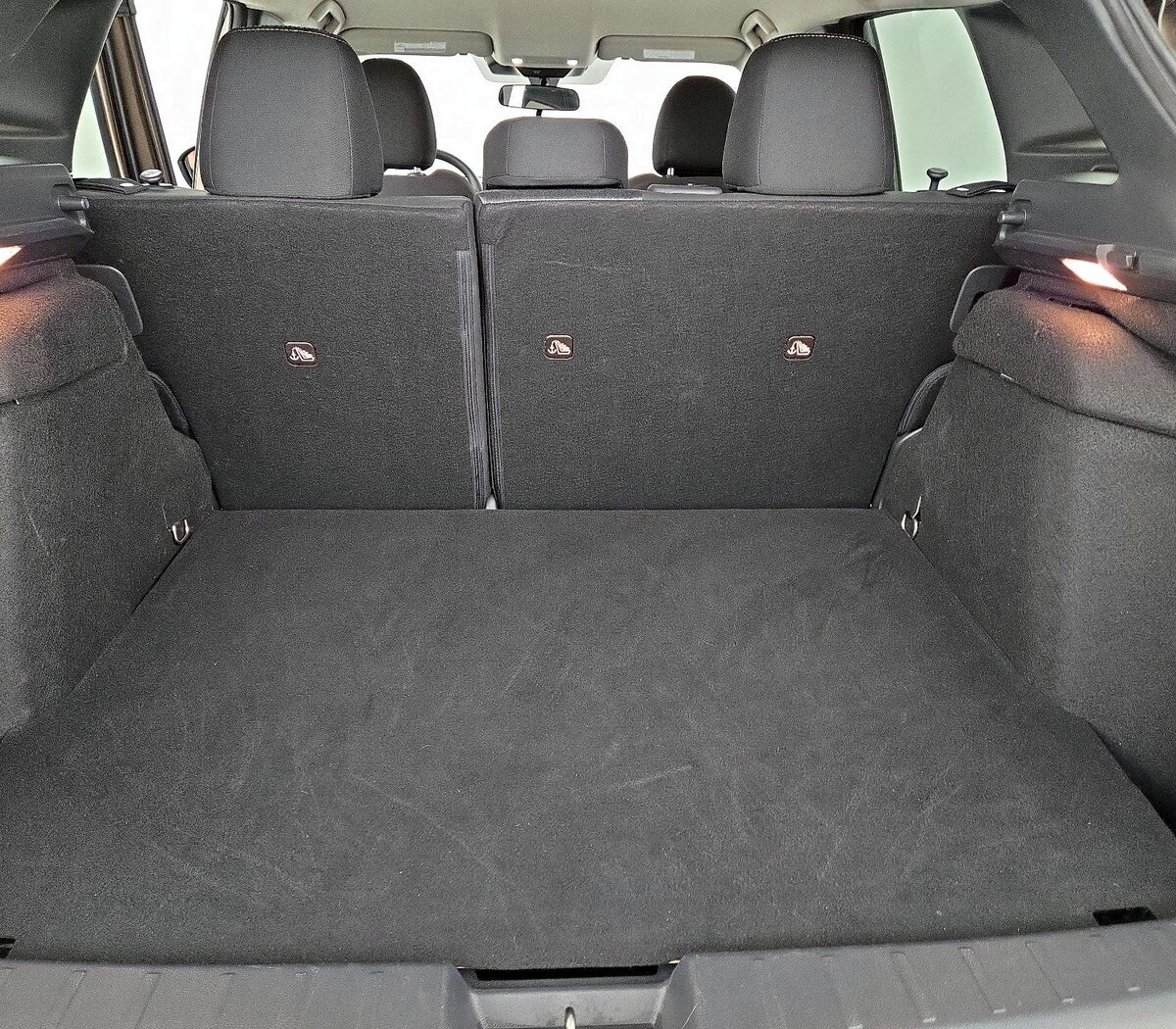 Trunk/Cargo (Seats Up)
