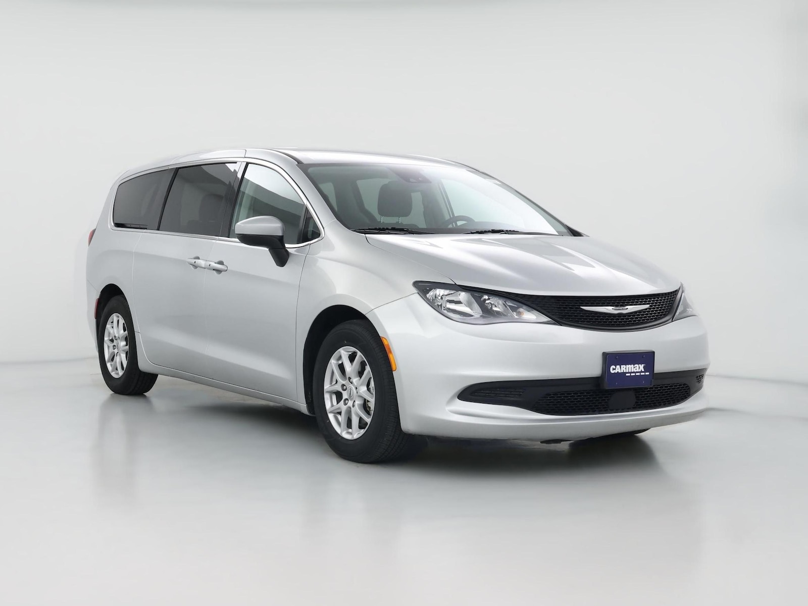 2023 Chrysler Voyager