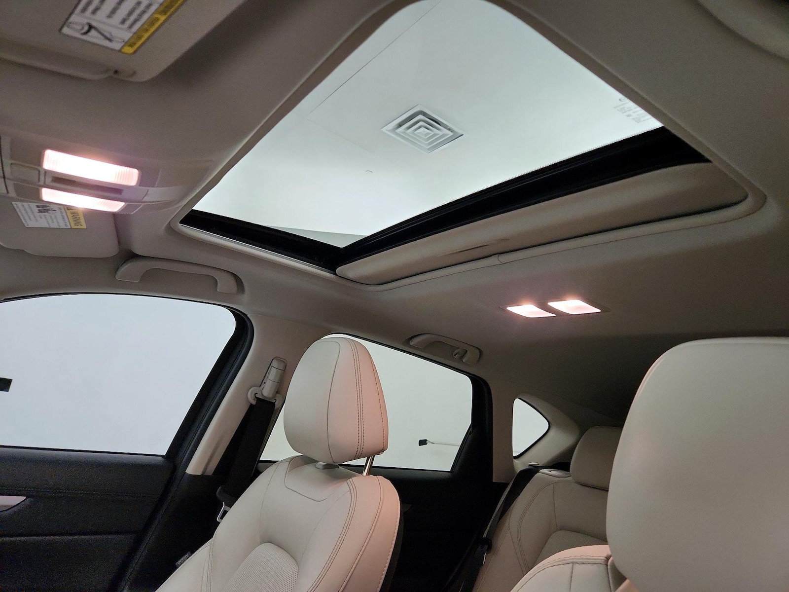 Sunroof(s) & Overhead Airbags
