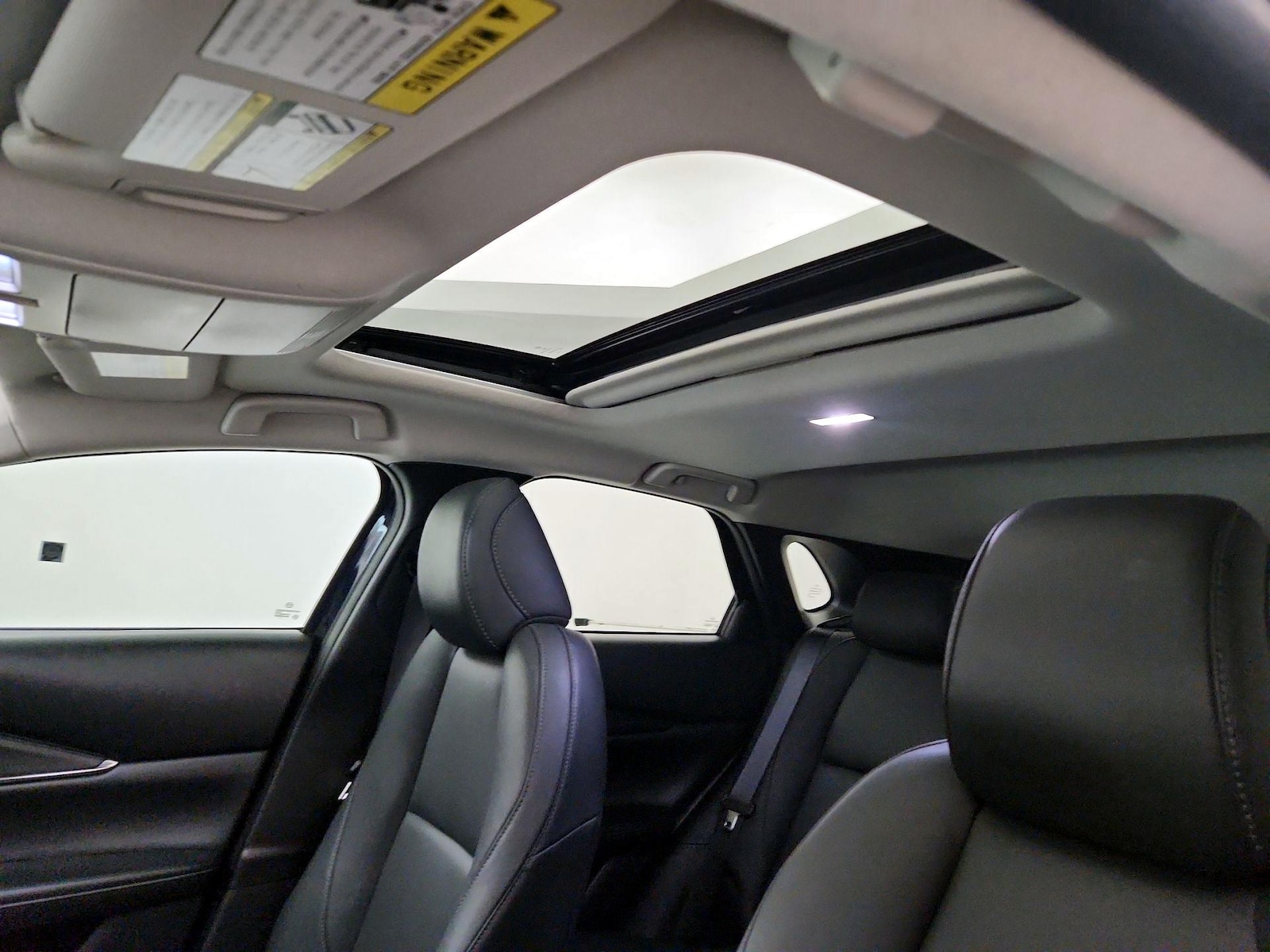 Sunroof(s) & Overhead Airbags