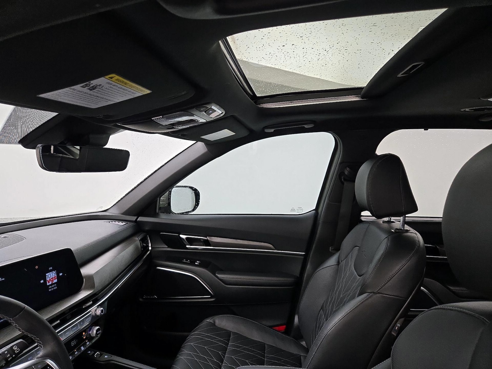 Sunroof(s) & Overhead Airbags