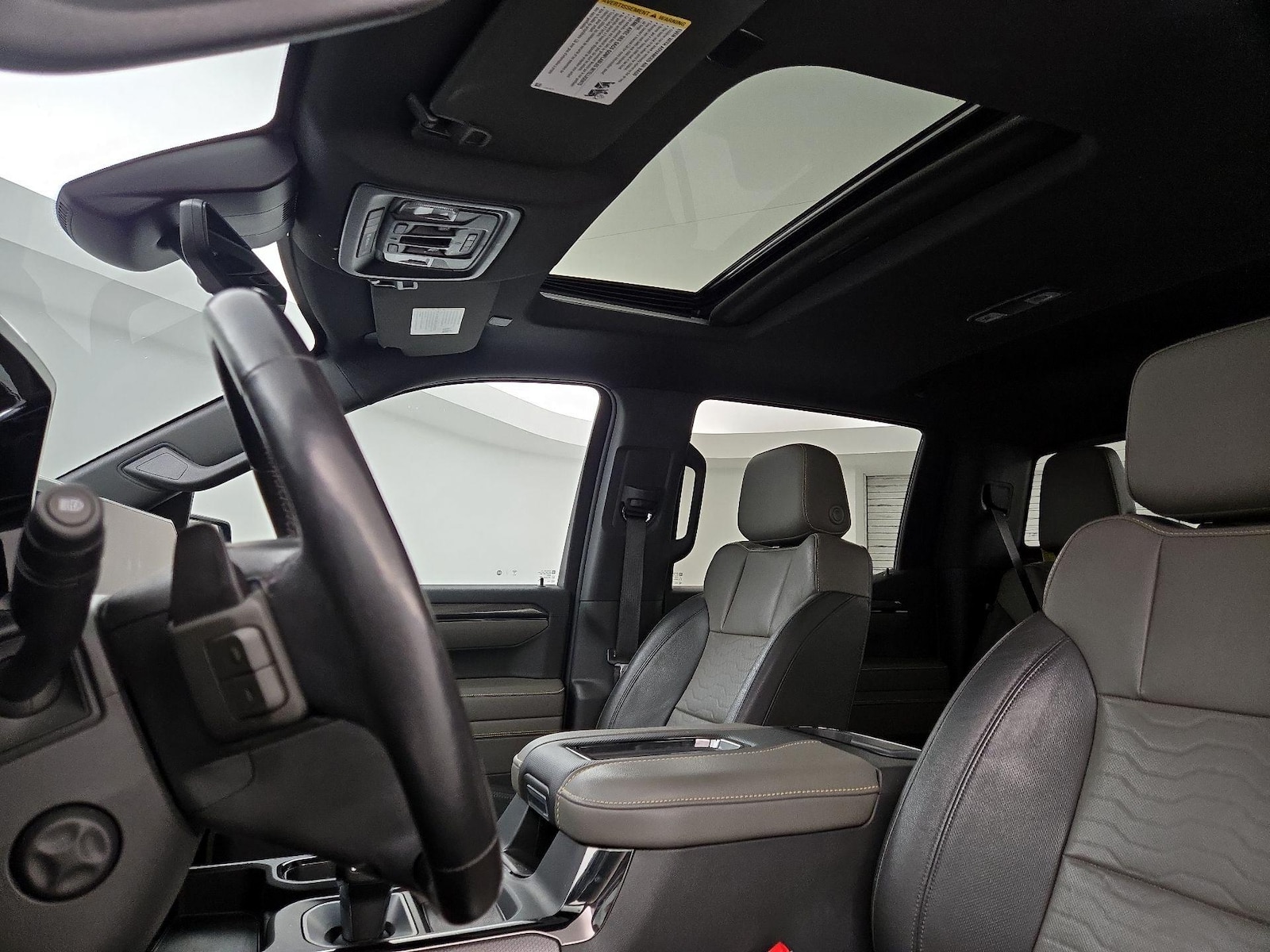 Sunroof(s) & Overhead Airbags