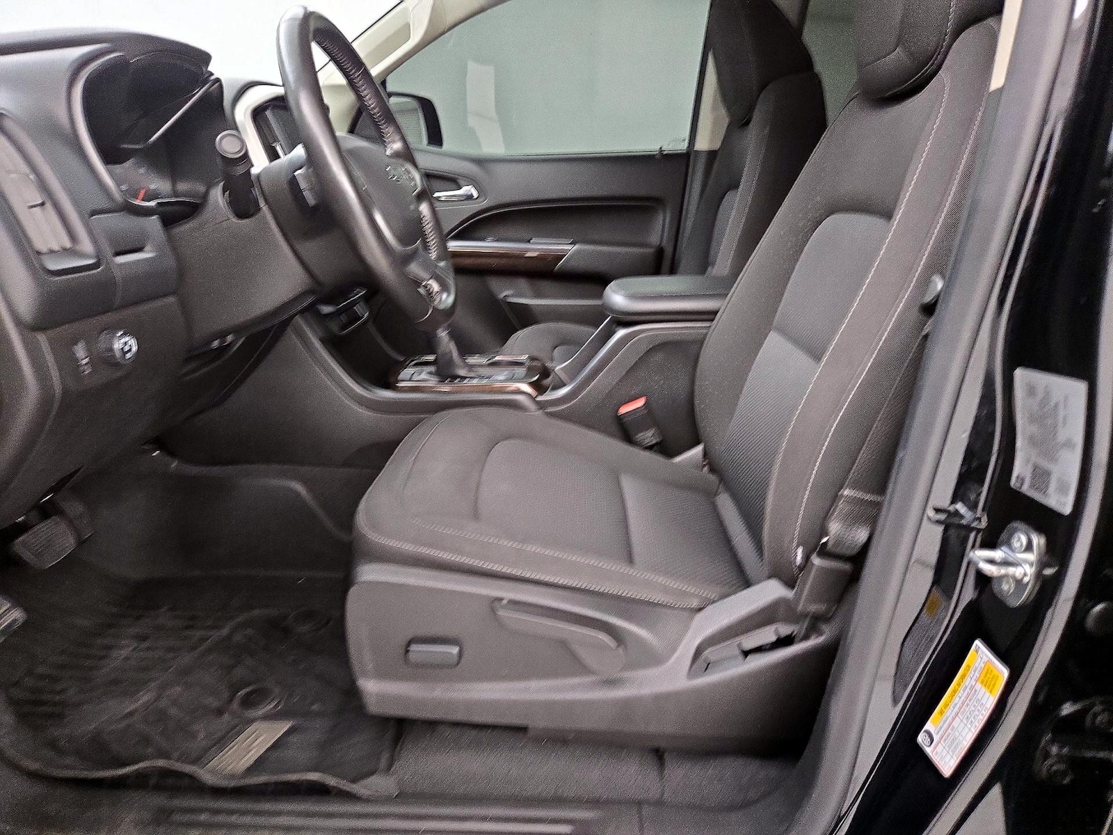 Power Seat(s) & Side Airbags