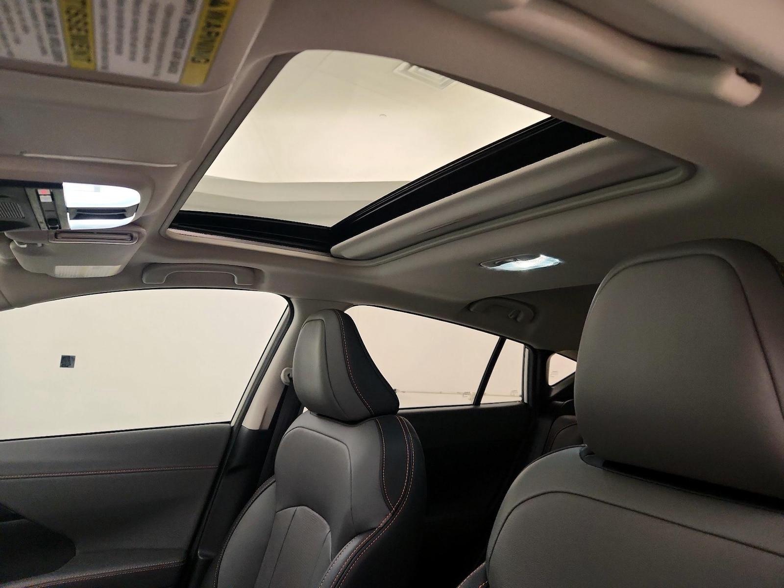 Sunroof(s) & Overhead Airbags