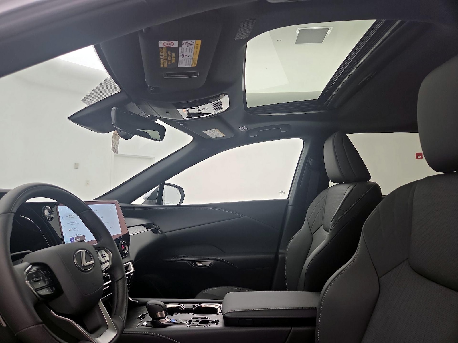 Sunroof(s) & Overhead Airbags