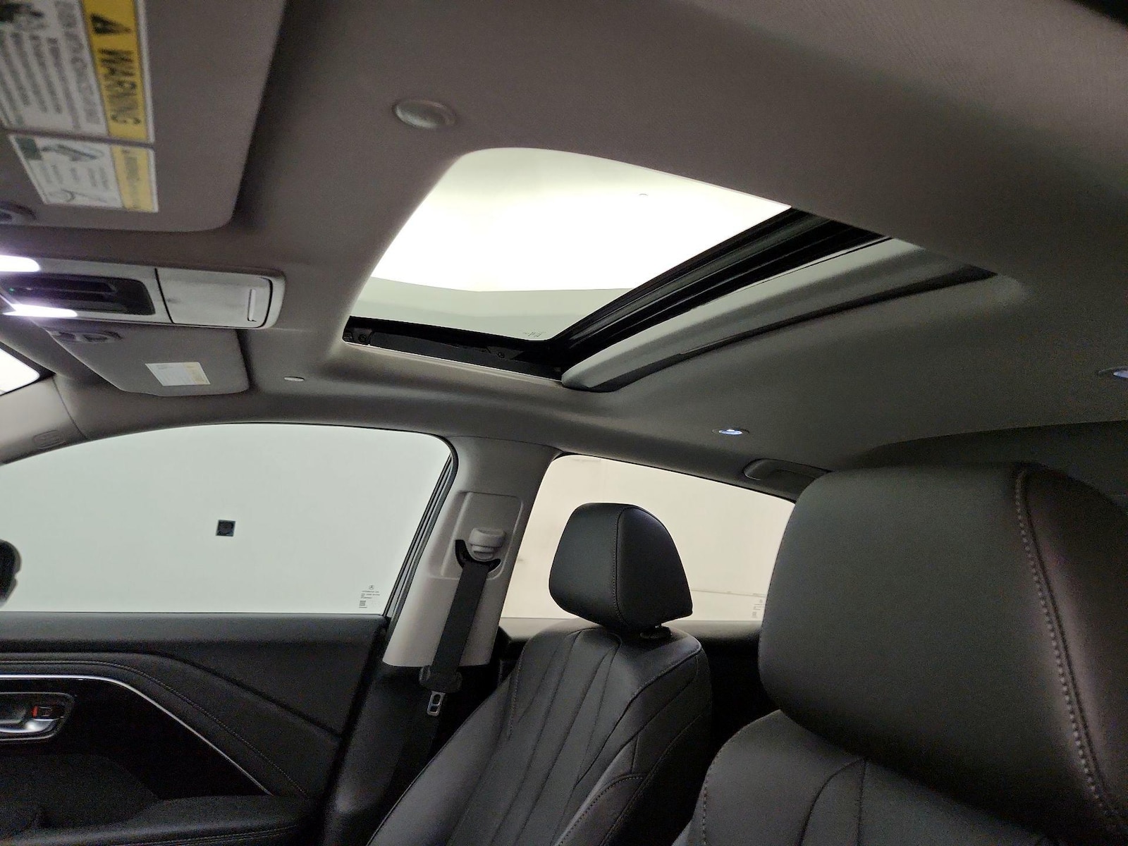 Sunroof(s) & Overhead Airbags