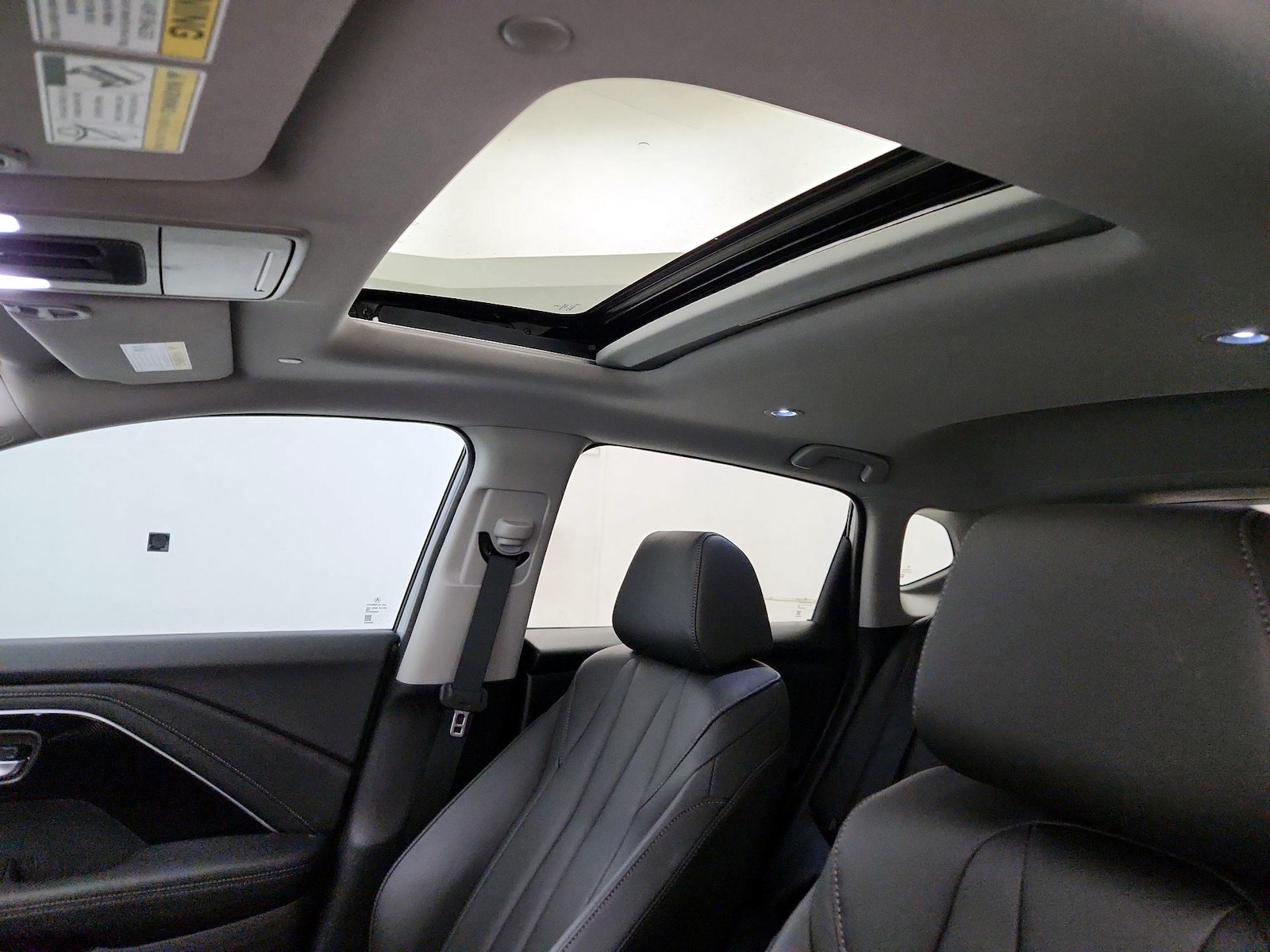 Sunroof(s) & Overhead Airbags