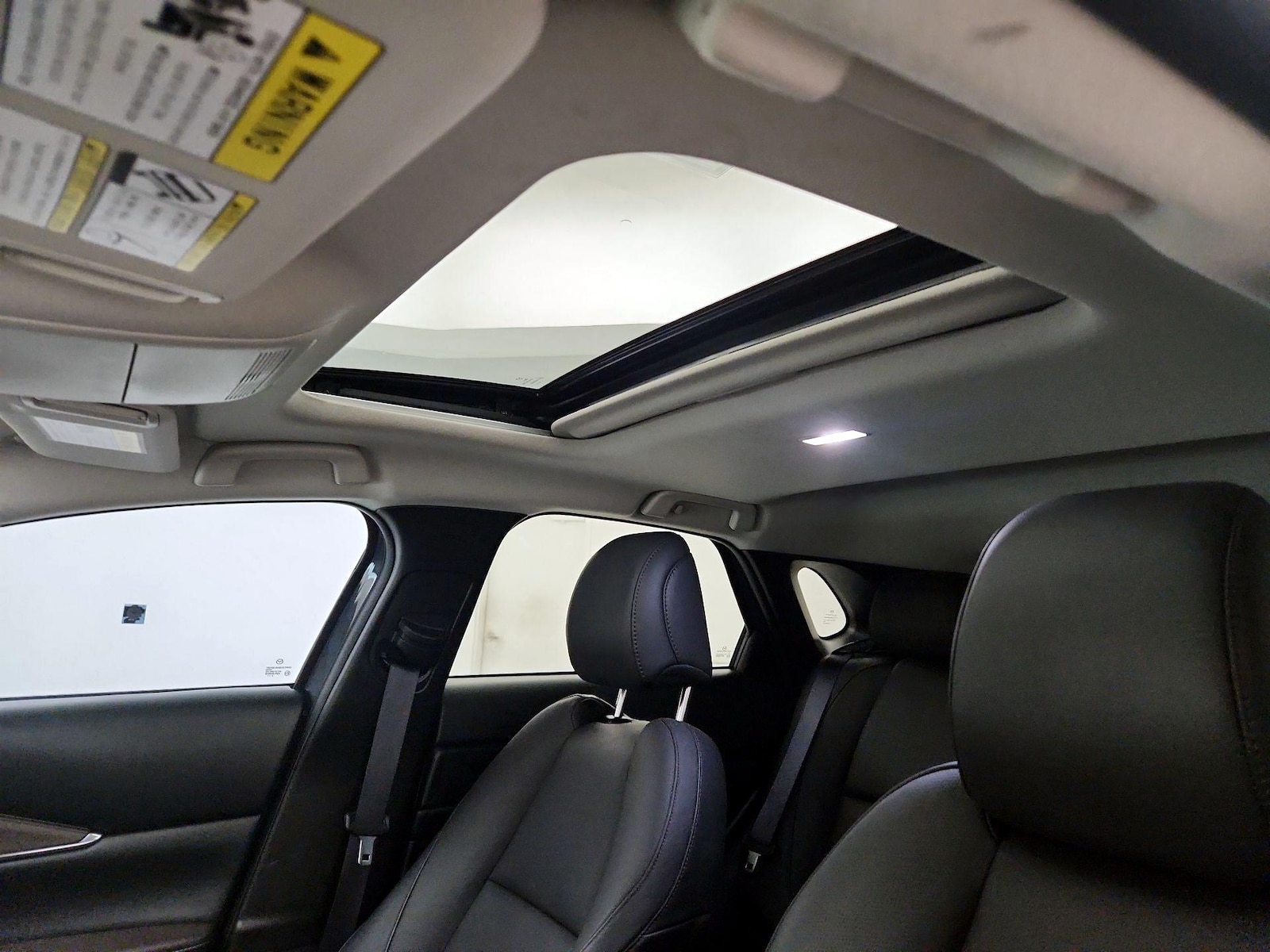 Sunroof(s) & Overhead Airbags