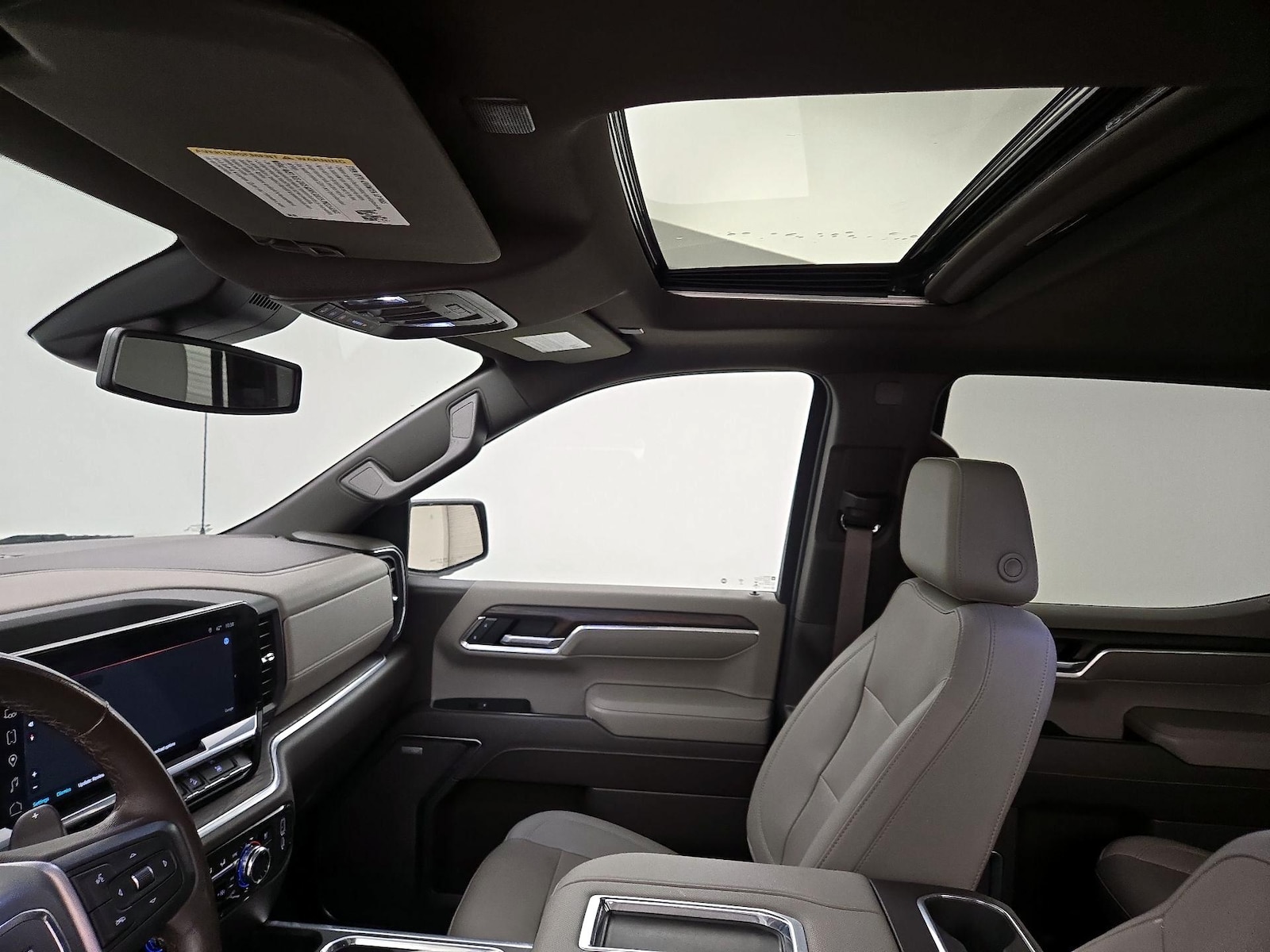 Sunroof(s) & Overhead Airbags