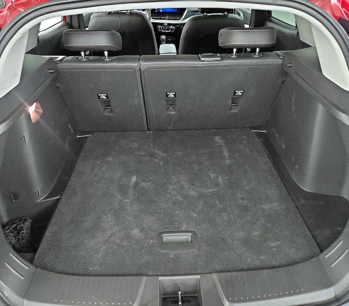 Trunk/Cargo (Seats Up)
