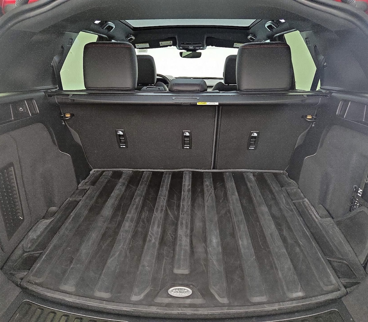 Trunk/Cargo (Seats Up)