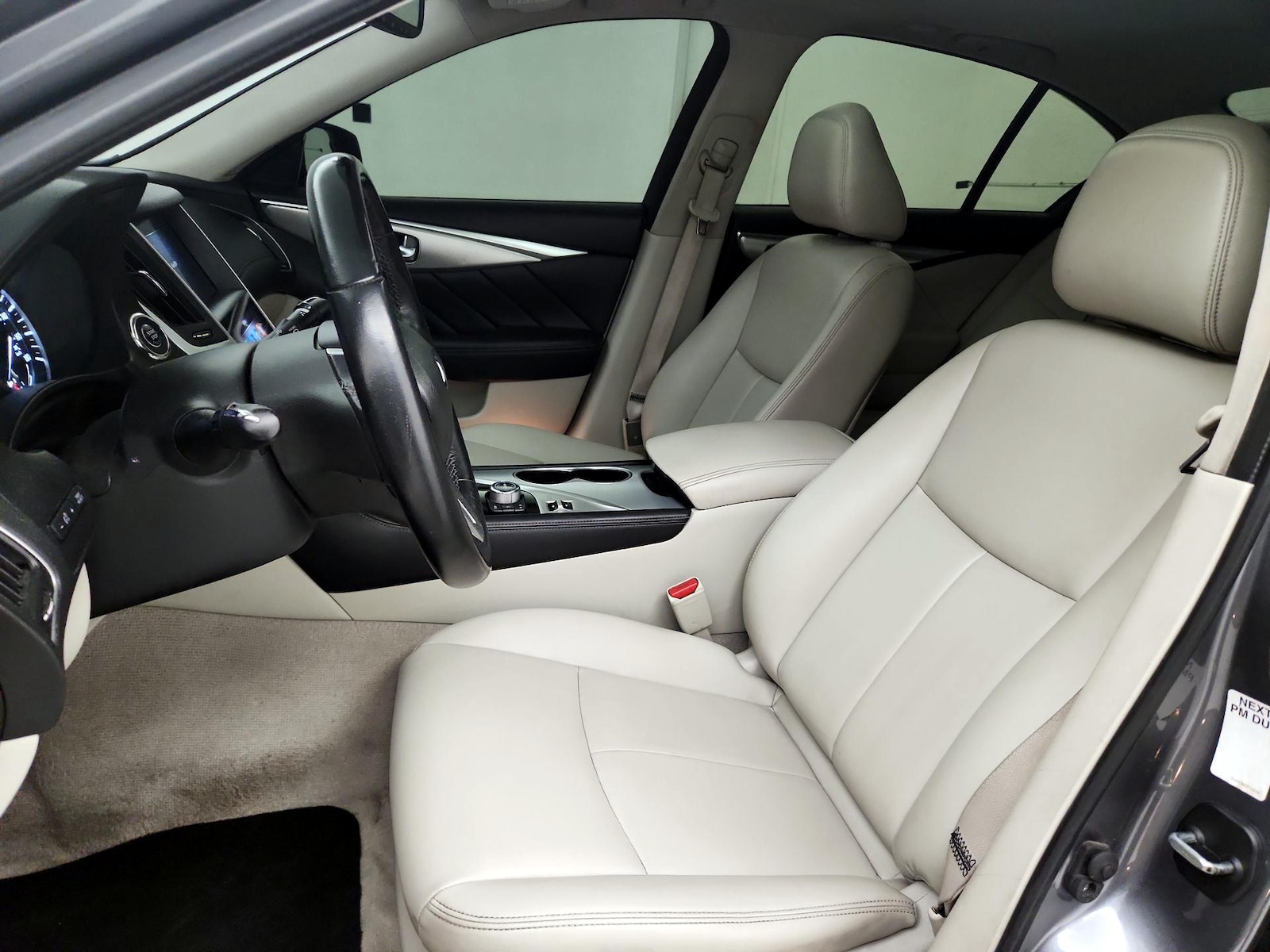 Power Seat(s) & Side Airbags