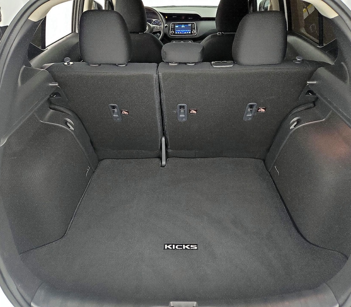 Trunk/Cargo (Seats Up)