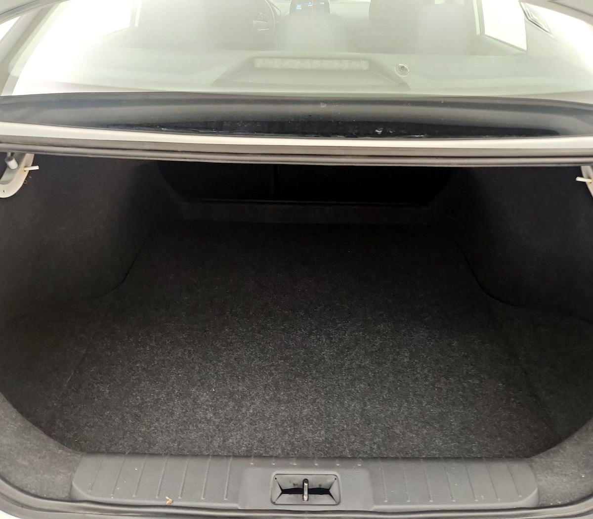 Trunk/Cargo (Seats Up)