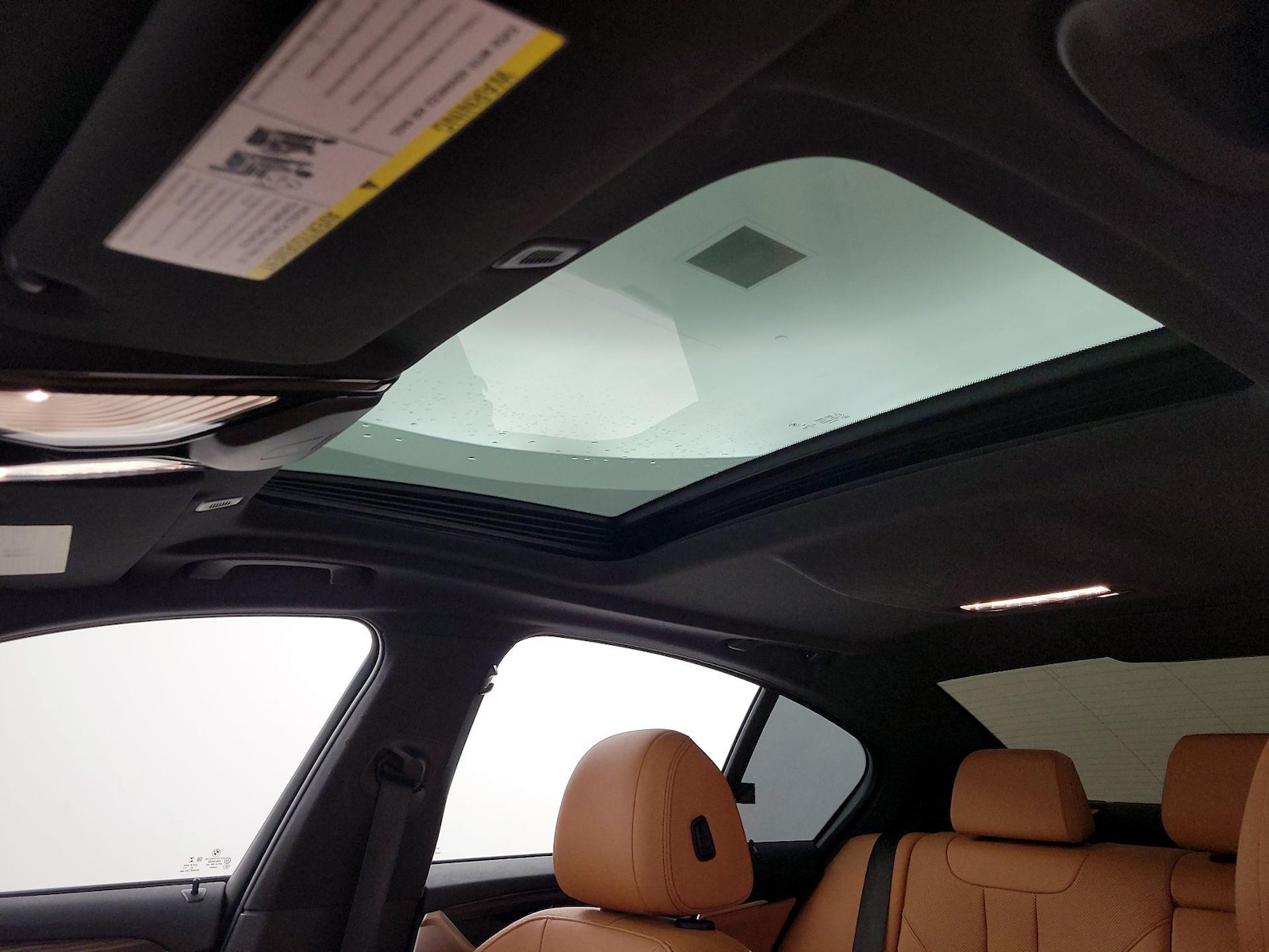 Sunroof(s) & Overhead Airbags