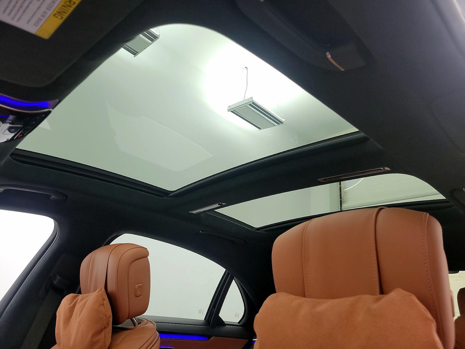 Panoramic Sunroof & Skylight(s)