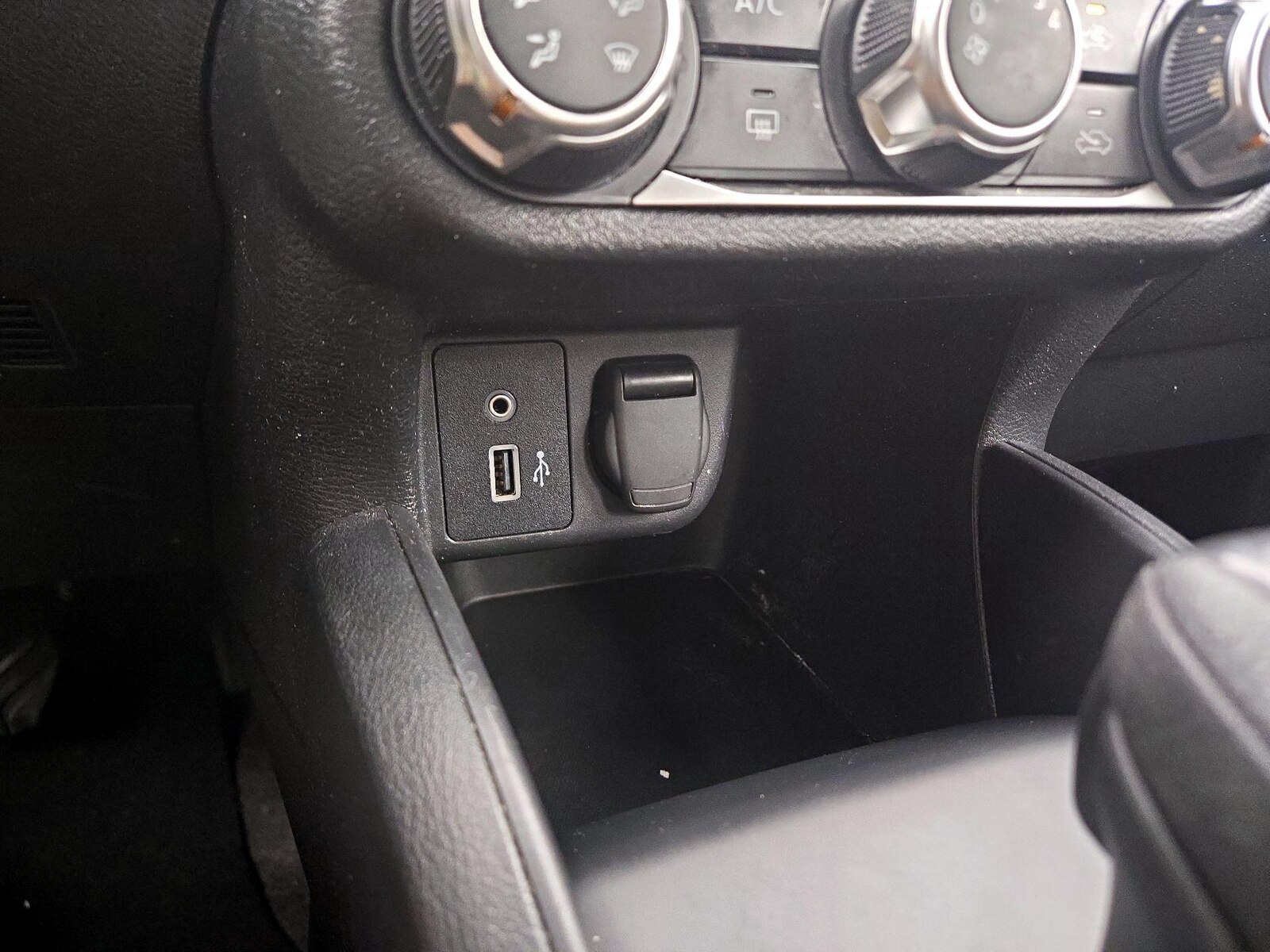 2024 Nissan Versa Sedan S - Photo 19