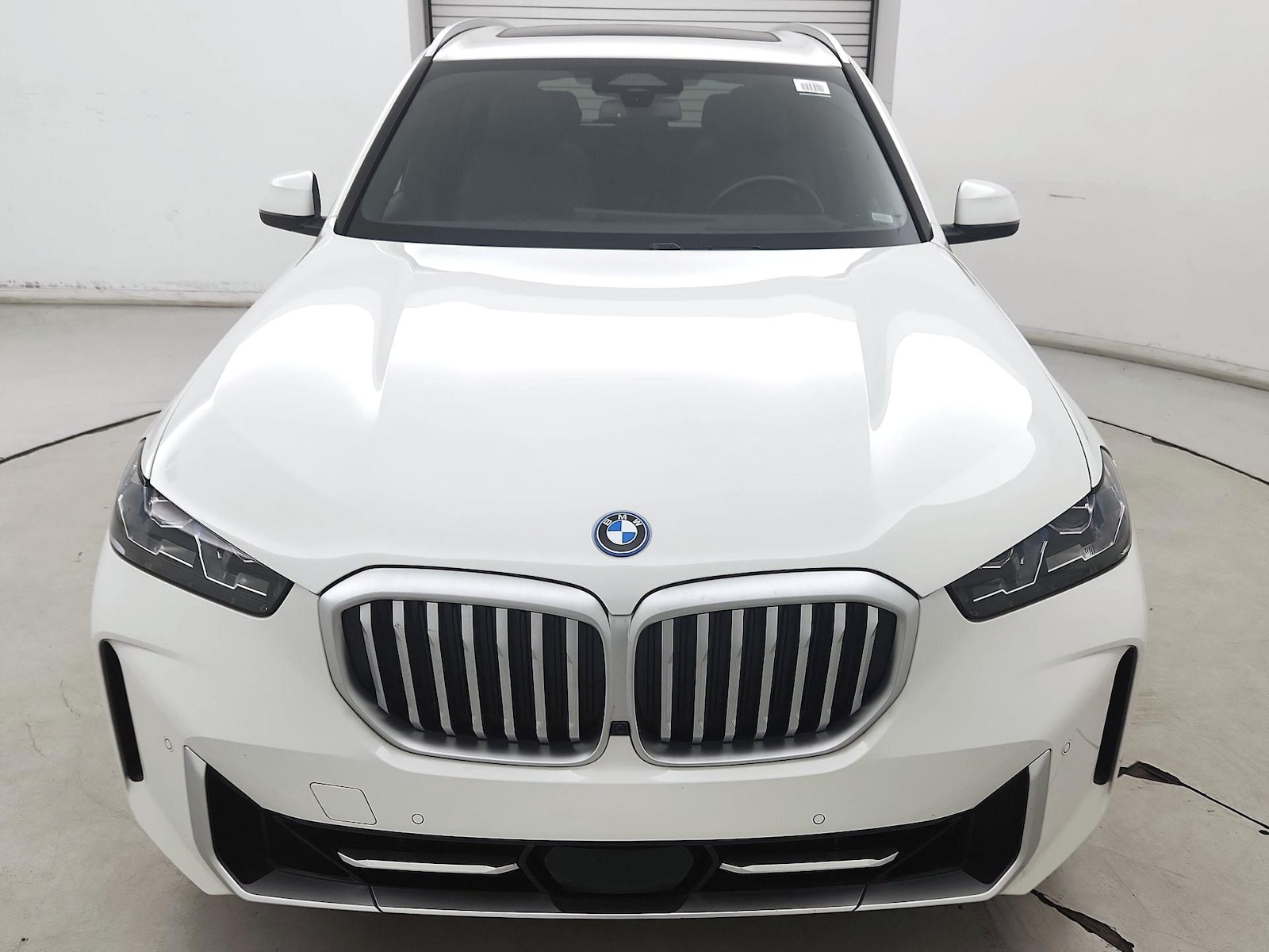 2025 BMW X5 50e - Photo 2