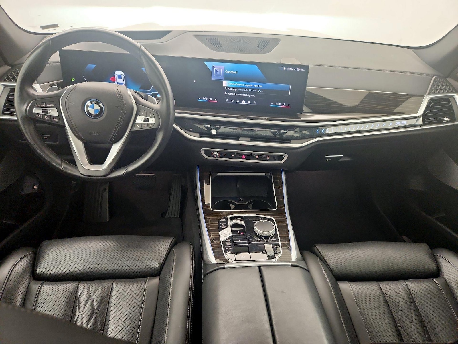 2025 BMW X5 50e - Photo 8