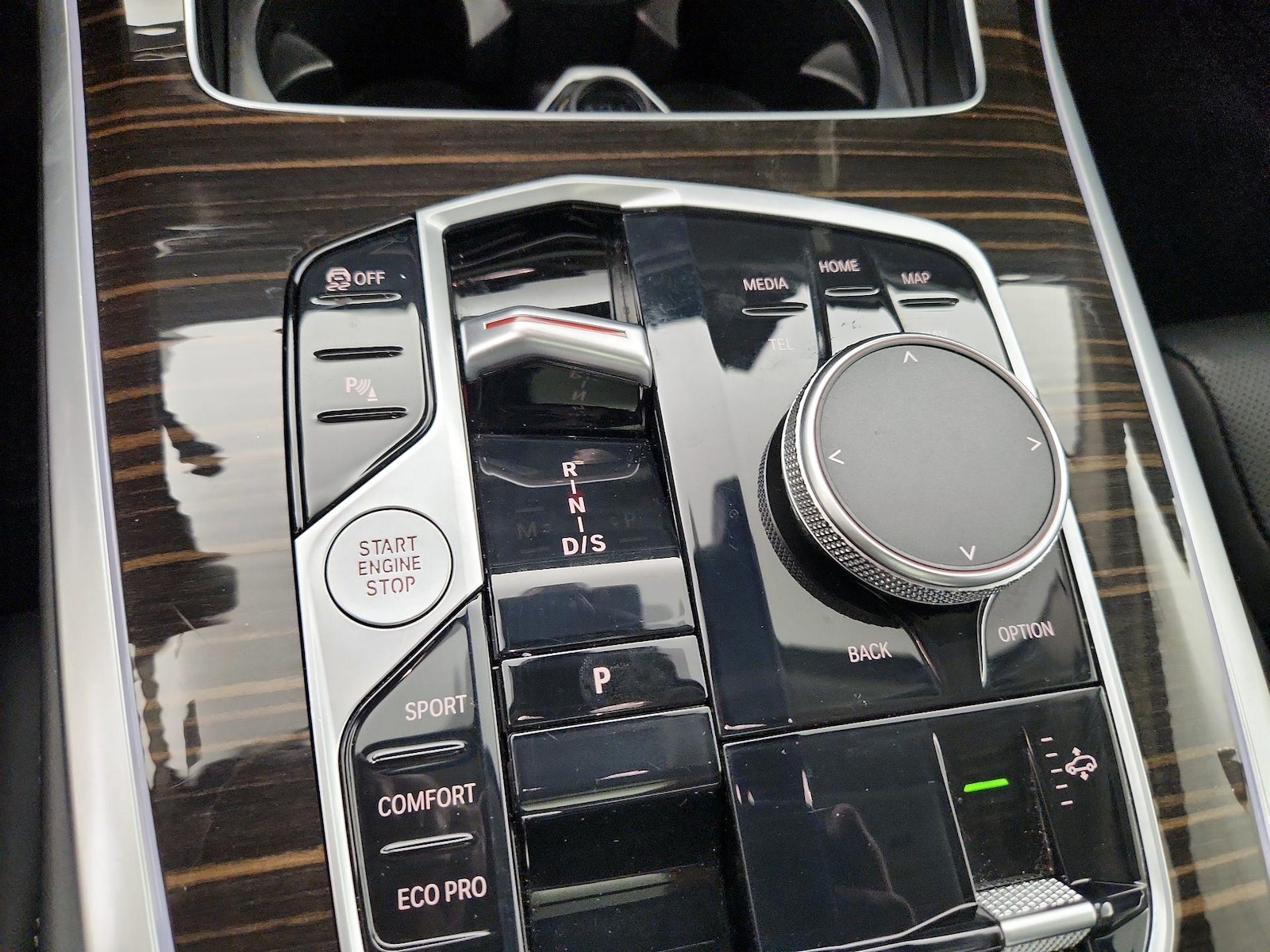 2026 BMW X7 40i - Photo 17