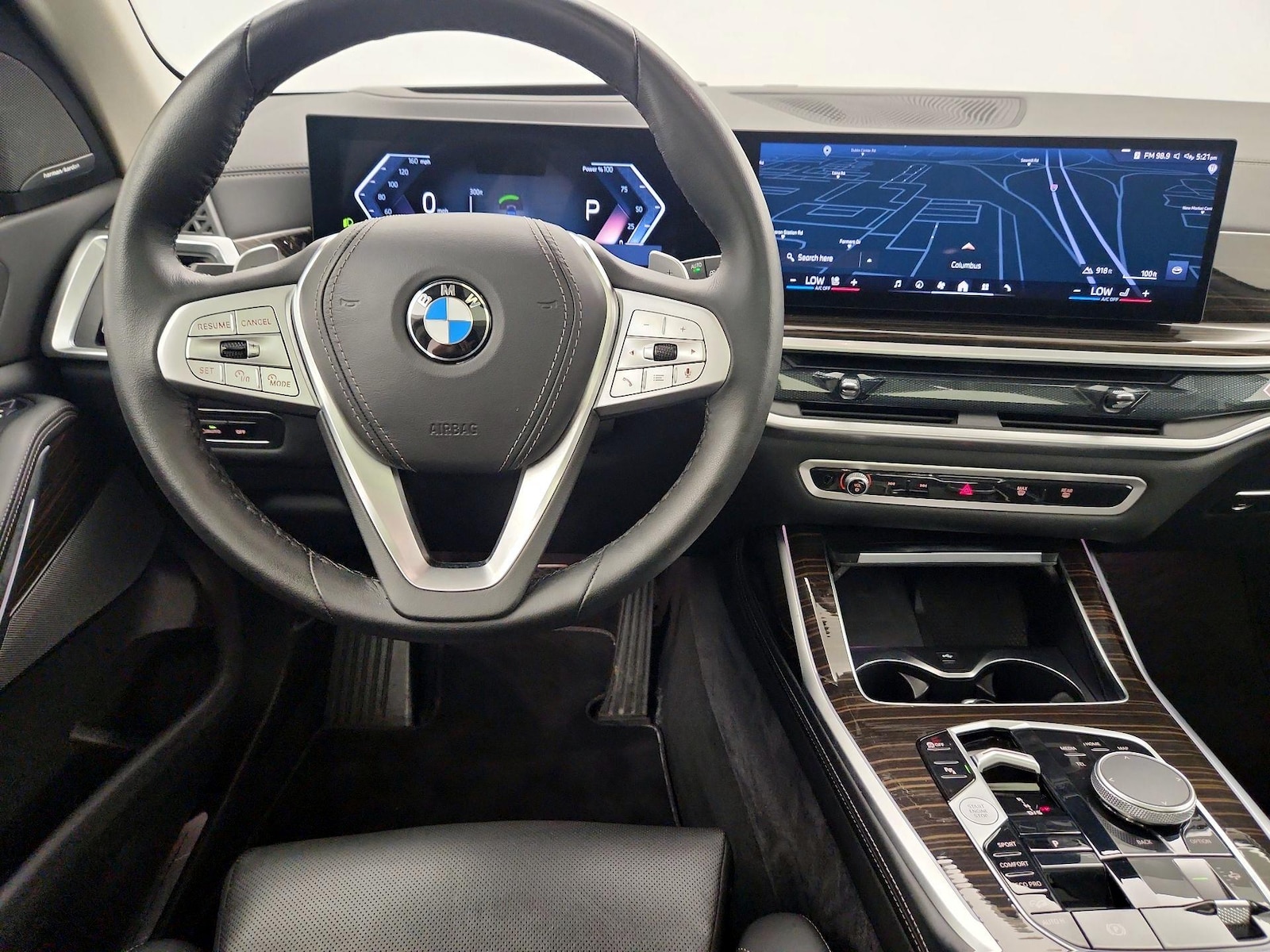 2026 BMW X7 40i - Photo 9