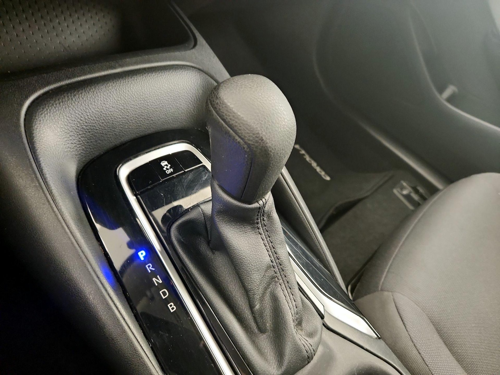 2024 Toyota Corolla LE - Photo 15