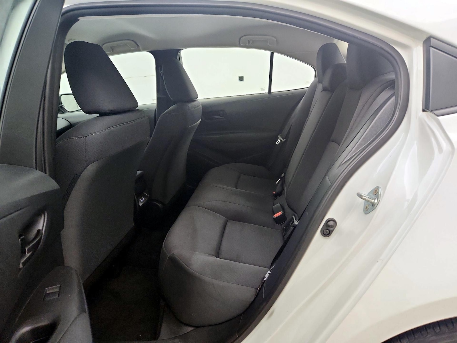 2024 Toyota Corolla LE - Photo 17