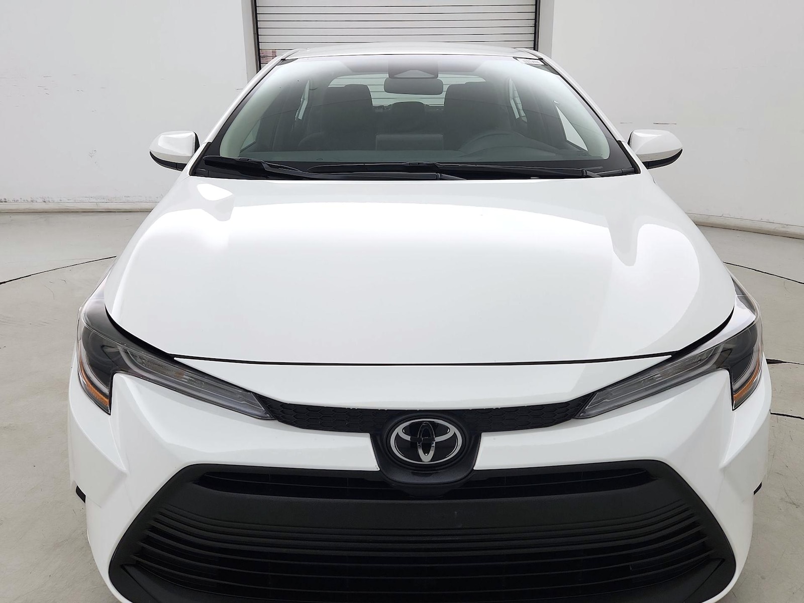 2024 Toyota Corolla LE - Photo 2