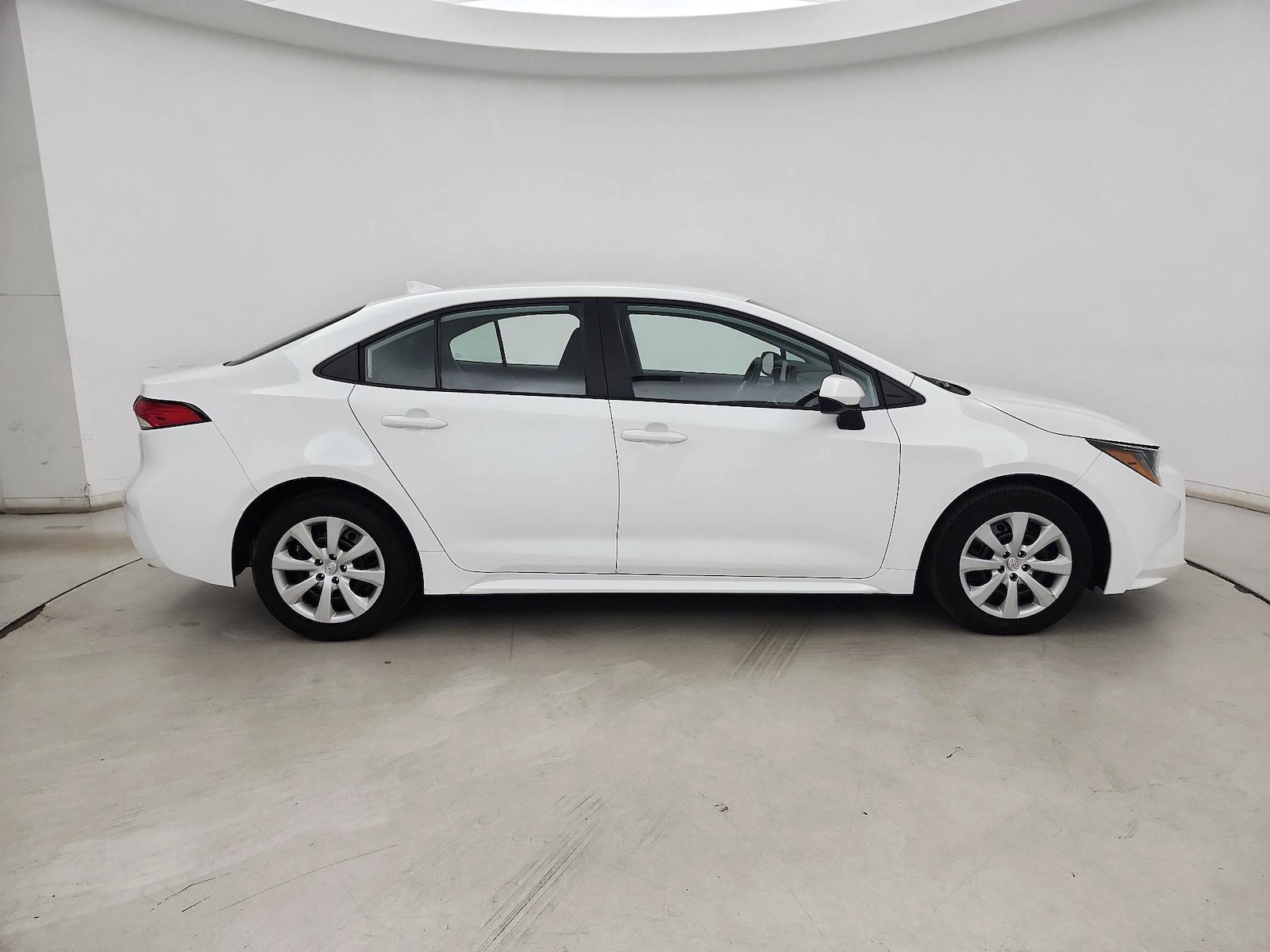 2024 Toyota Corolla LE - Photo 4