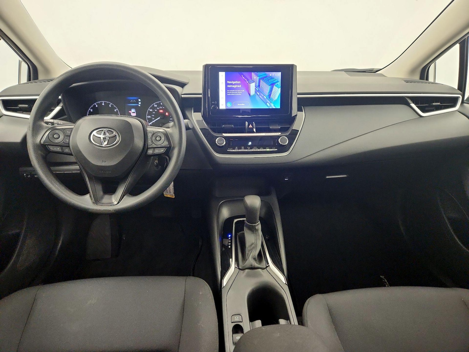 2024 Toyota Corolla LE - Photo 8