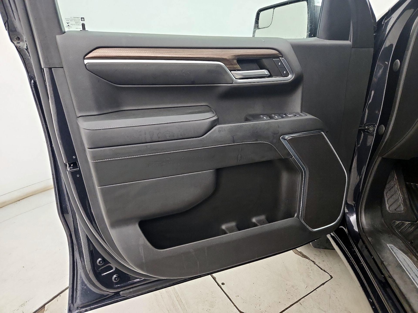 2023 Chevrolet Silverado 1500 LT - Photo 11