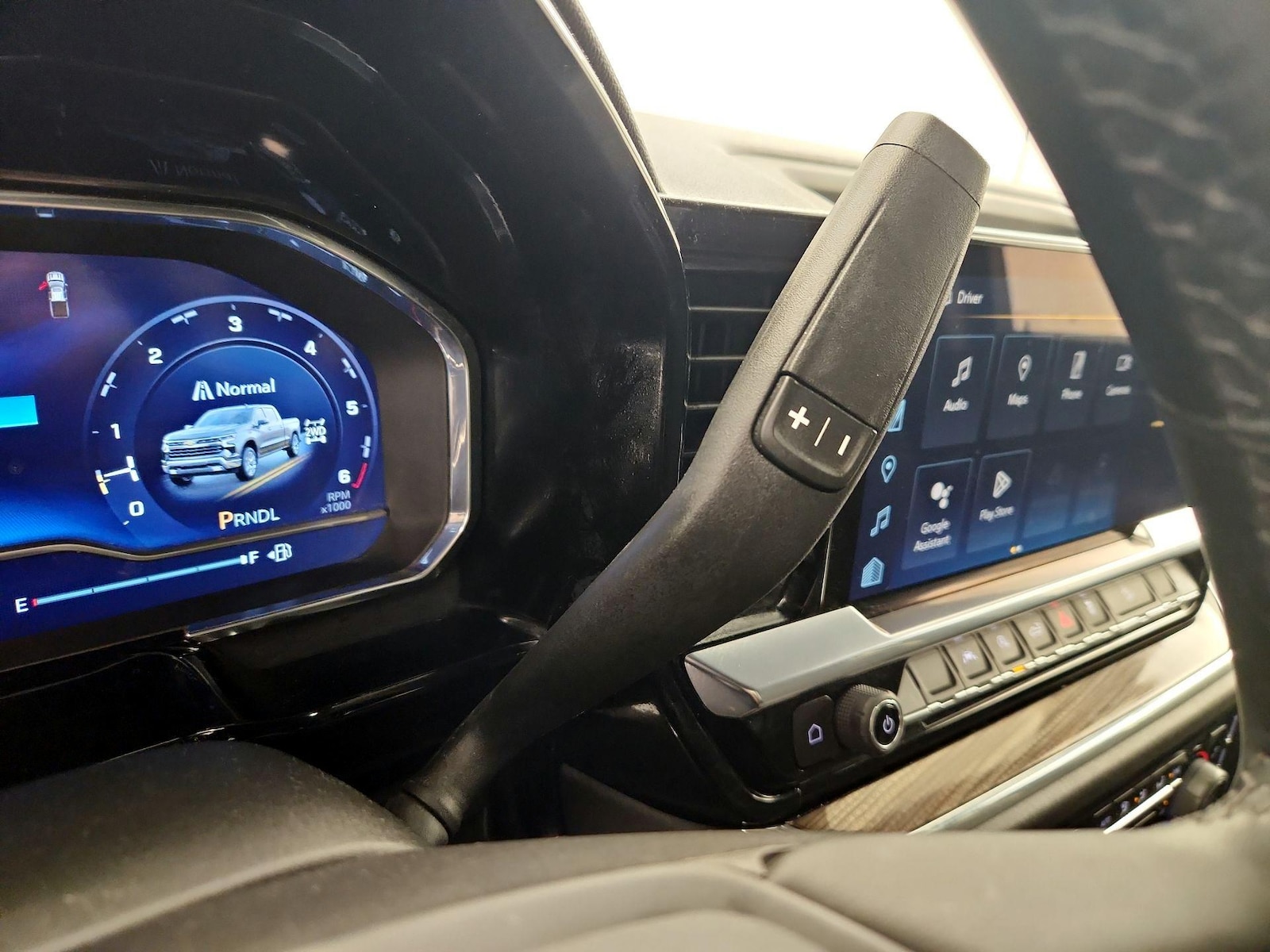 2023 Chevrolet Silverado 1500 LT - Photo 16