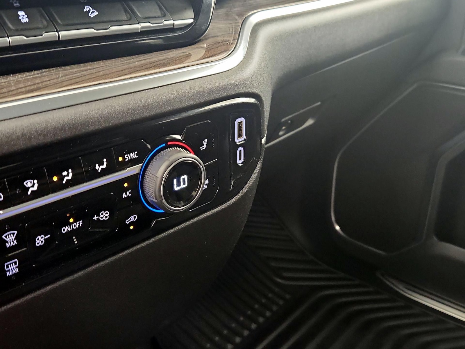 2023 Chevrolet Silverado 1500 LT - Photo 17