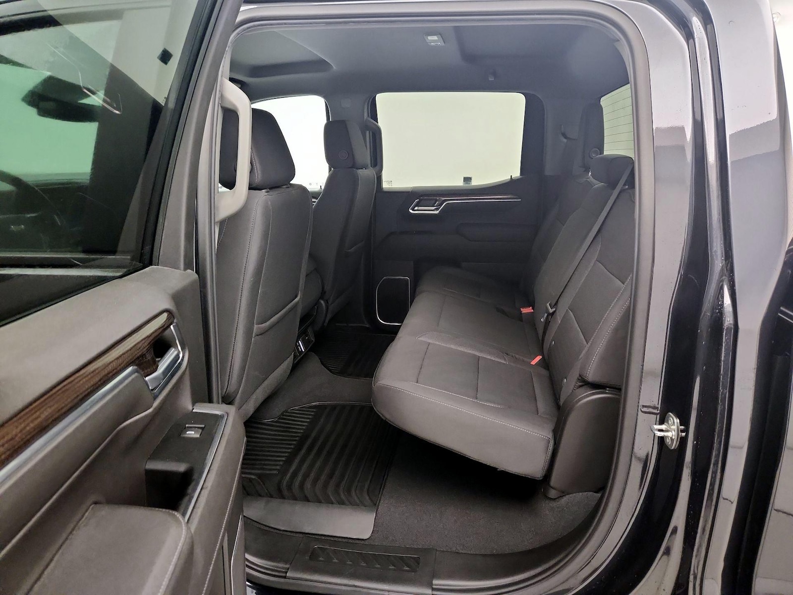 2023 Chevrolet Silverado 1500 LT - Photo 18