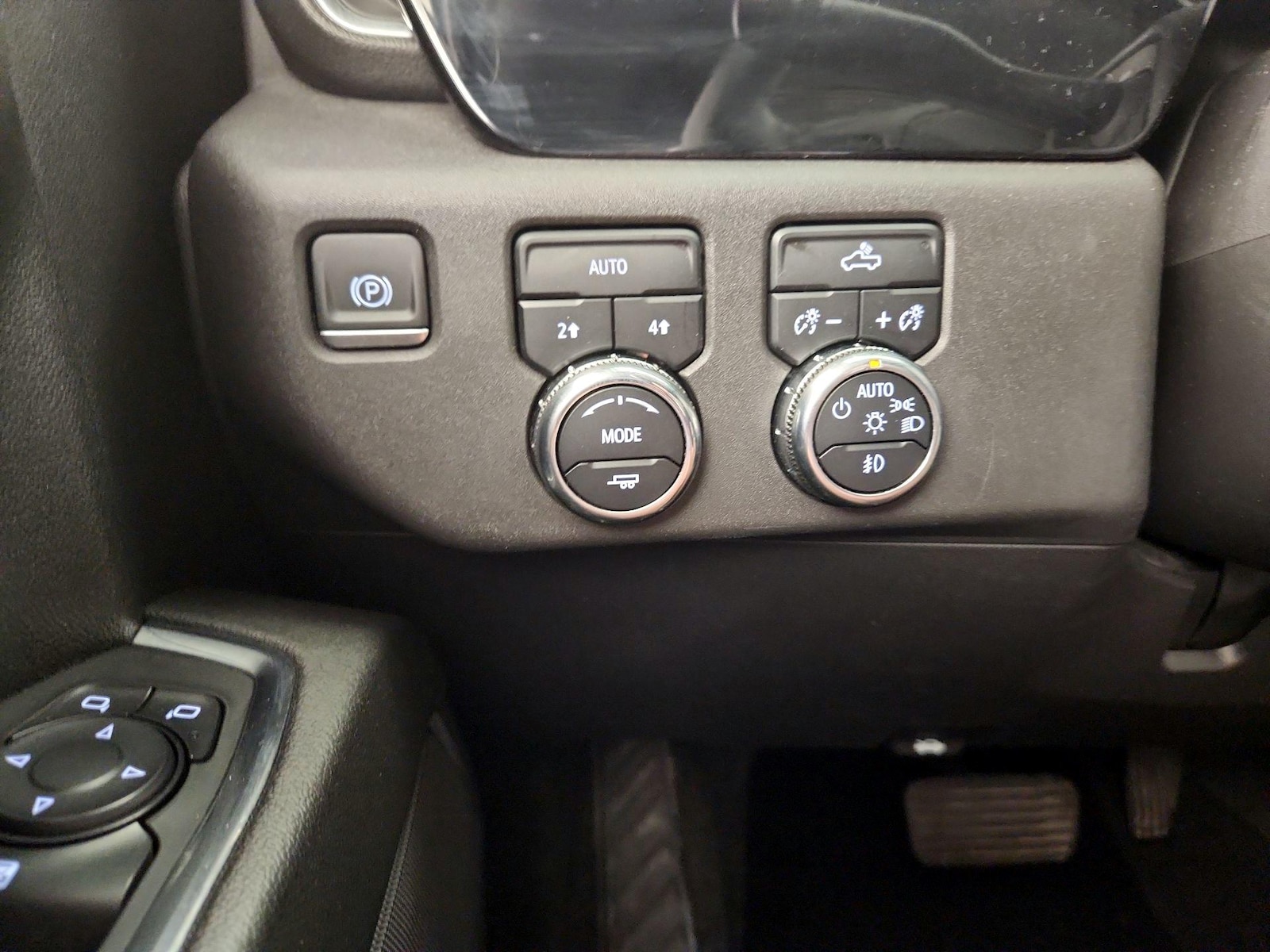 2024 GMC Sierra 1500 Elevation - Photo 12