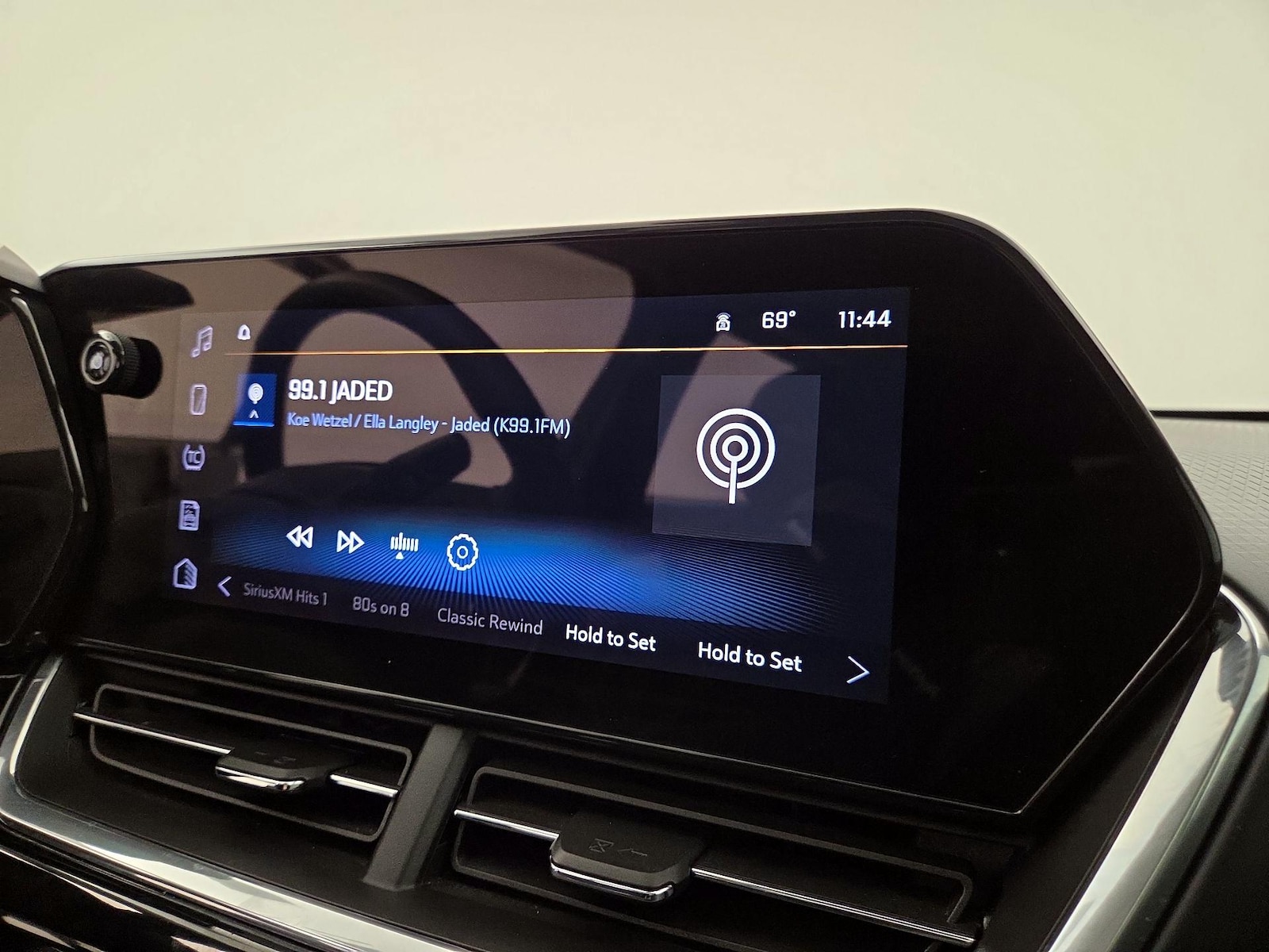 2024 Chevrolet Trax Activ - Photo 16
