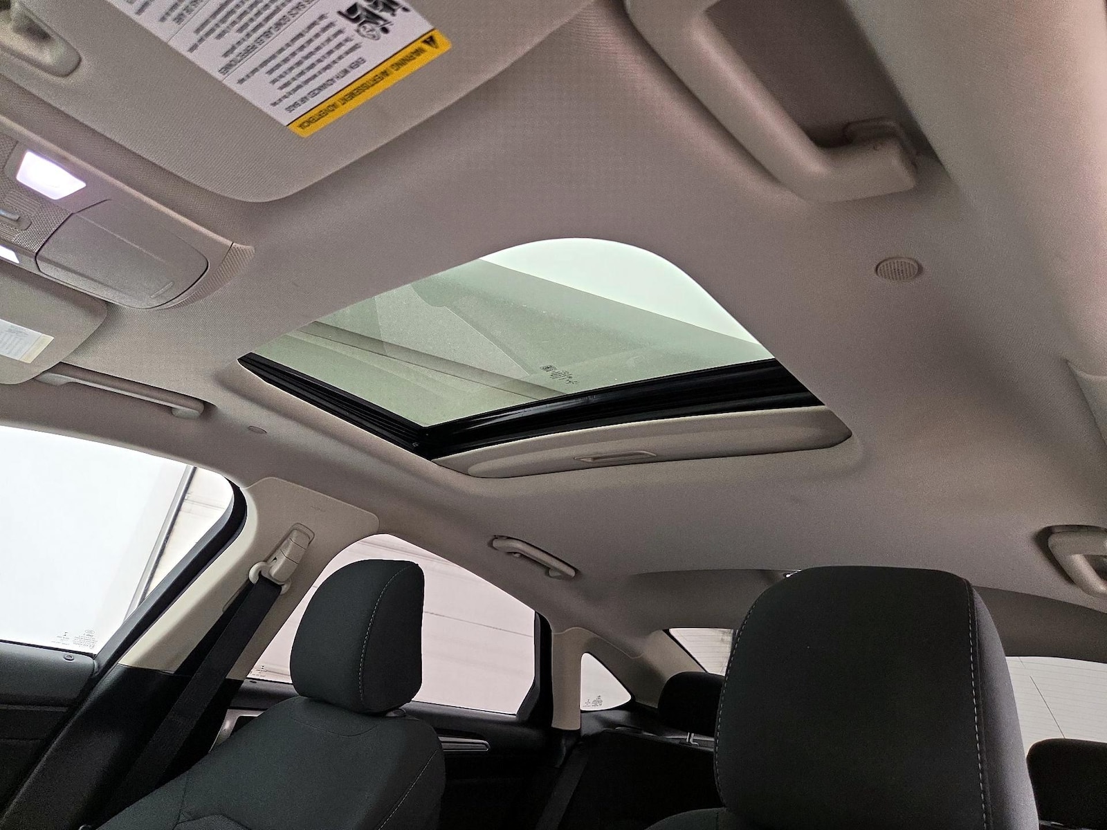 Sunroof(s) & Overhead Airbags