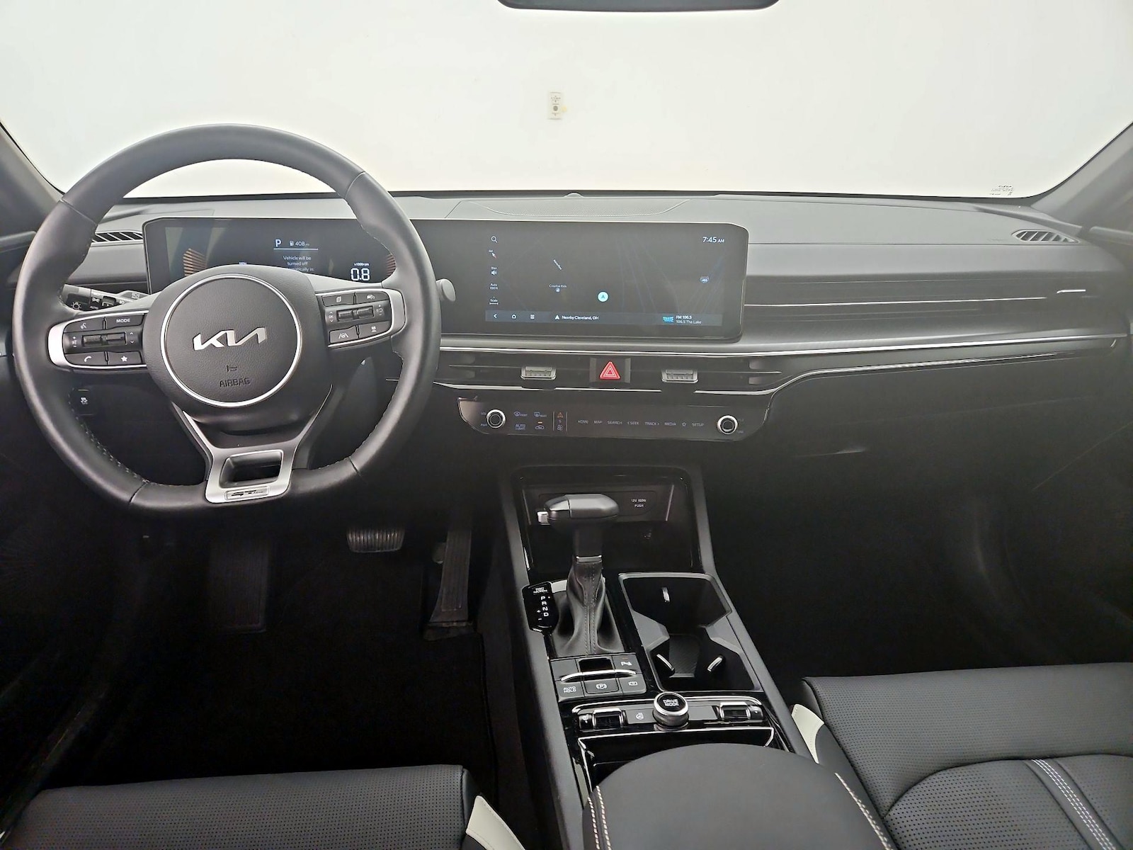 2025 Kia K5 GT-Line - Photo 10