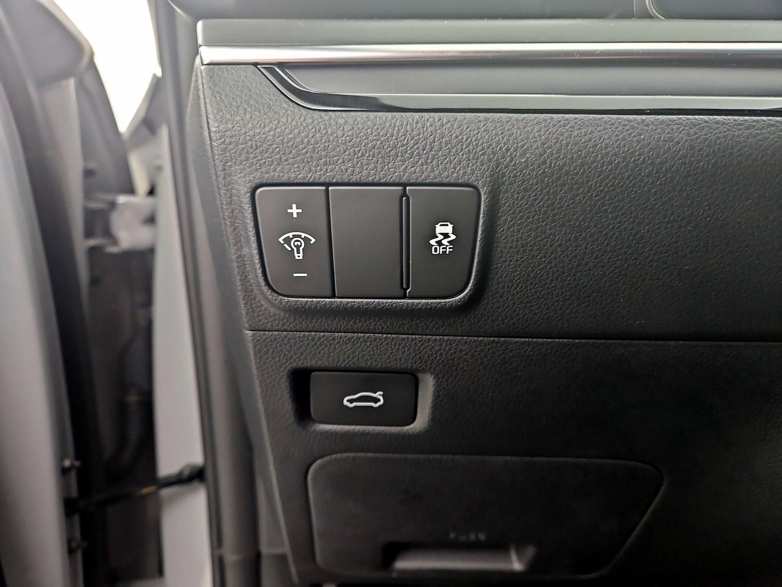 2025 Kia K5 GT-Line - Photo 14