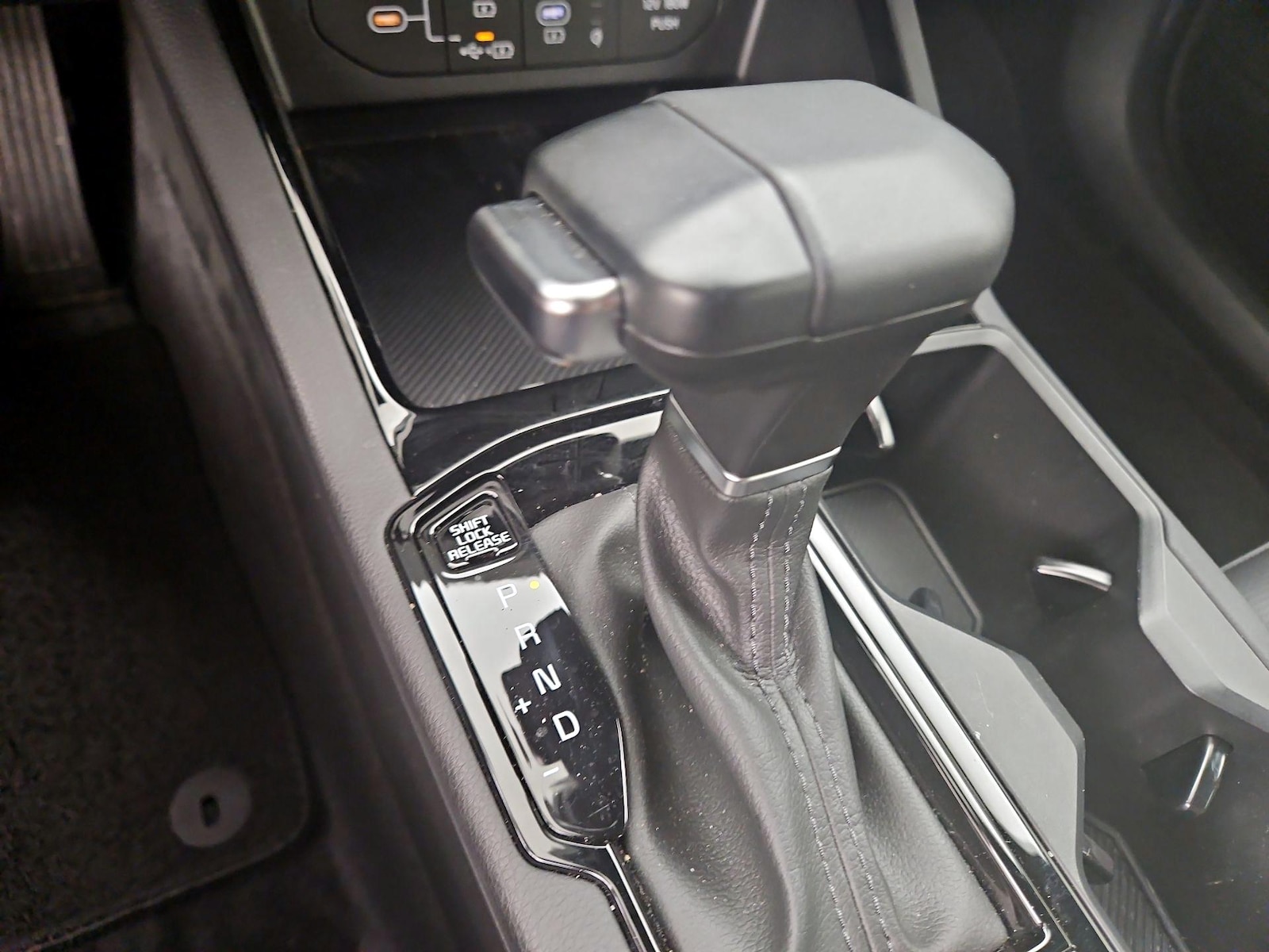 2025 Kia K5 GT-Line - Photo 19