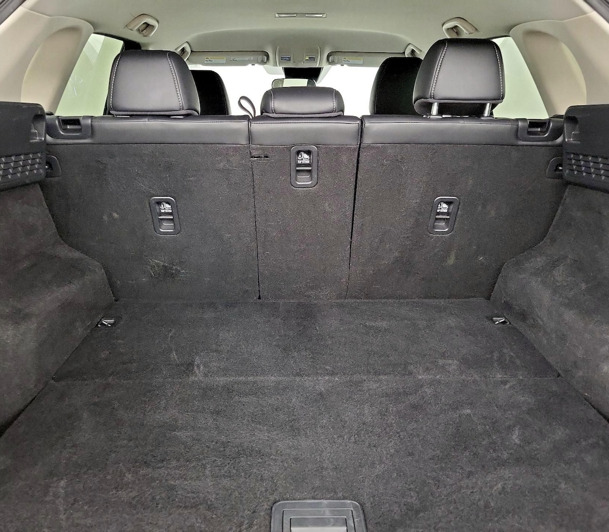 Trunk/Cargo (Seats Up)