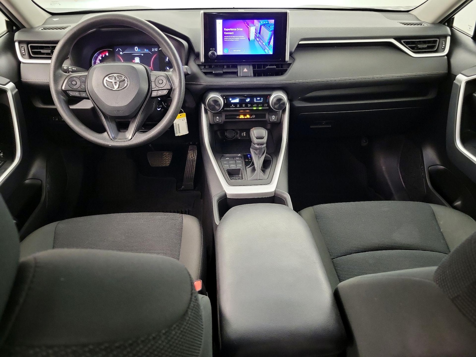 2025 Toyota RAV4 LE - Photo 10