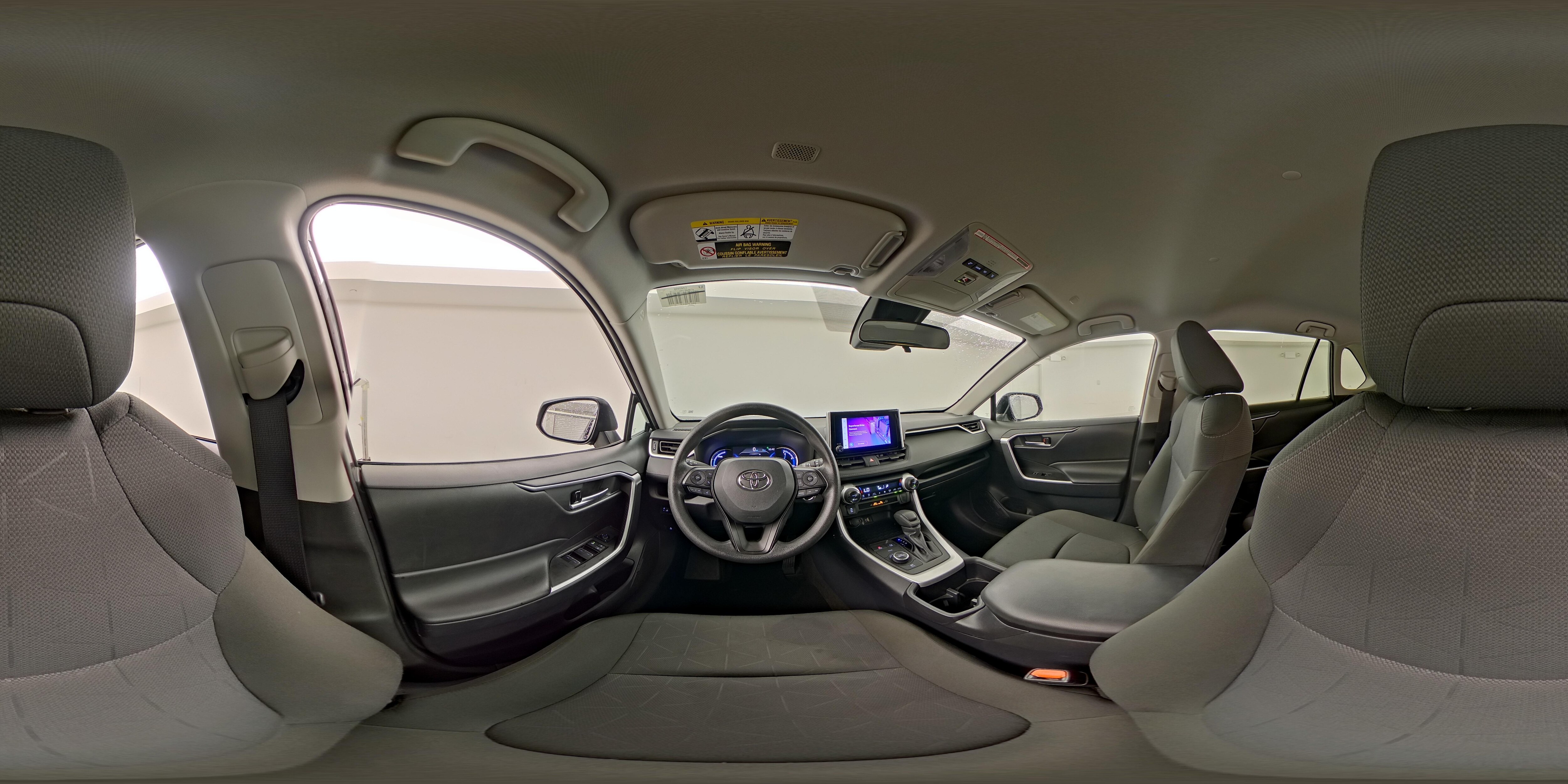 2025 Toyota RAV4 XLE - Photo 27