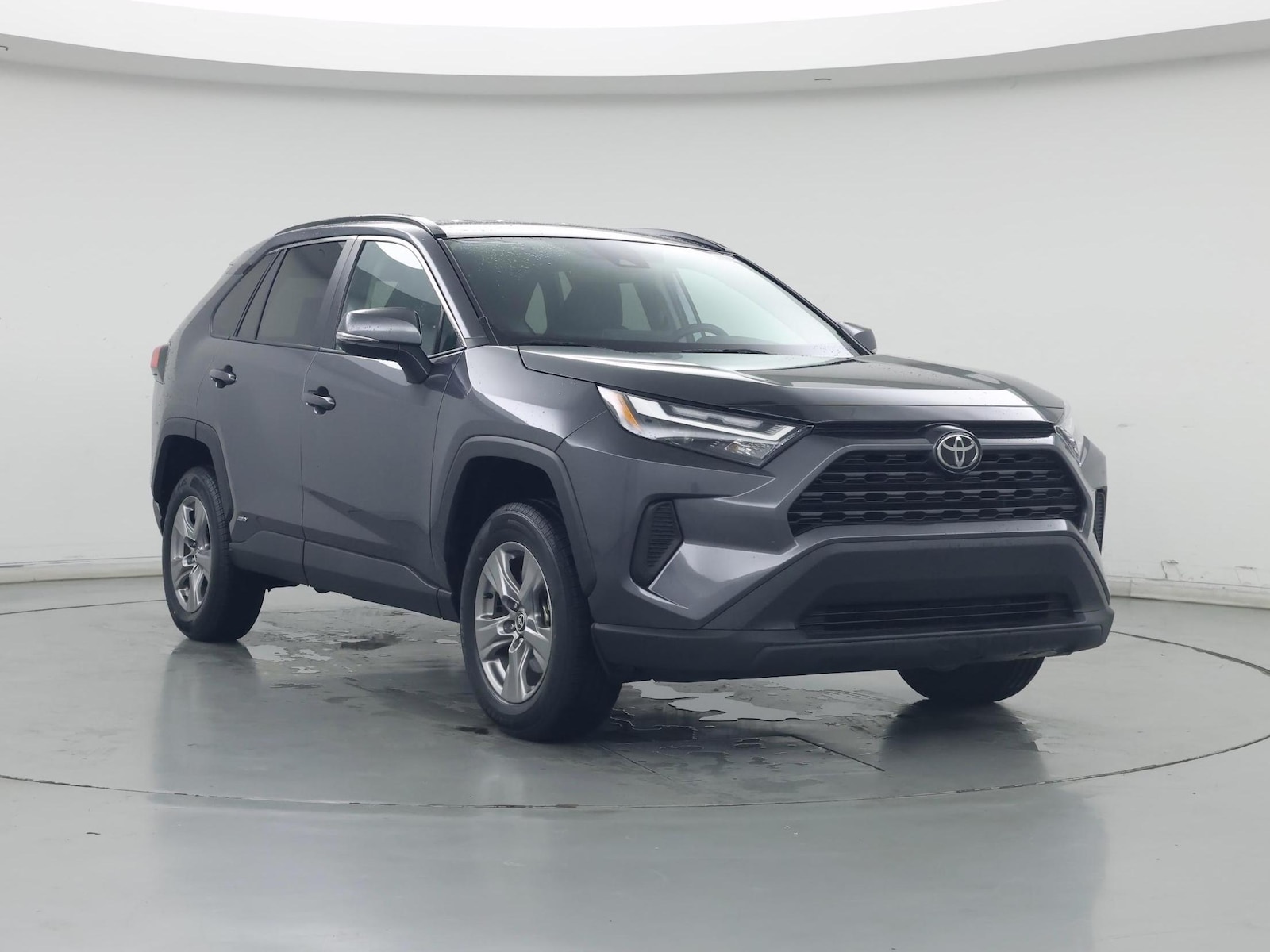 2025 Toyota RAV4 XLE - Photo 2