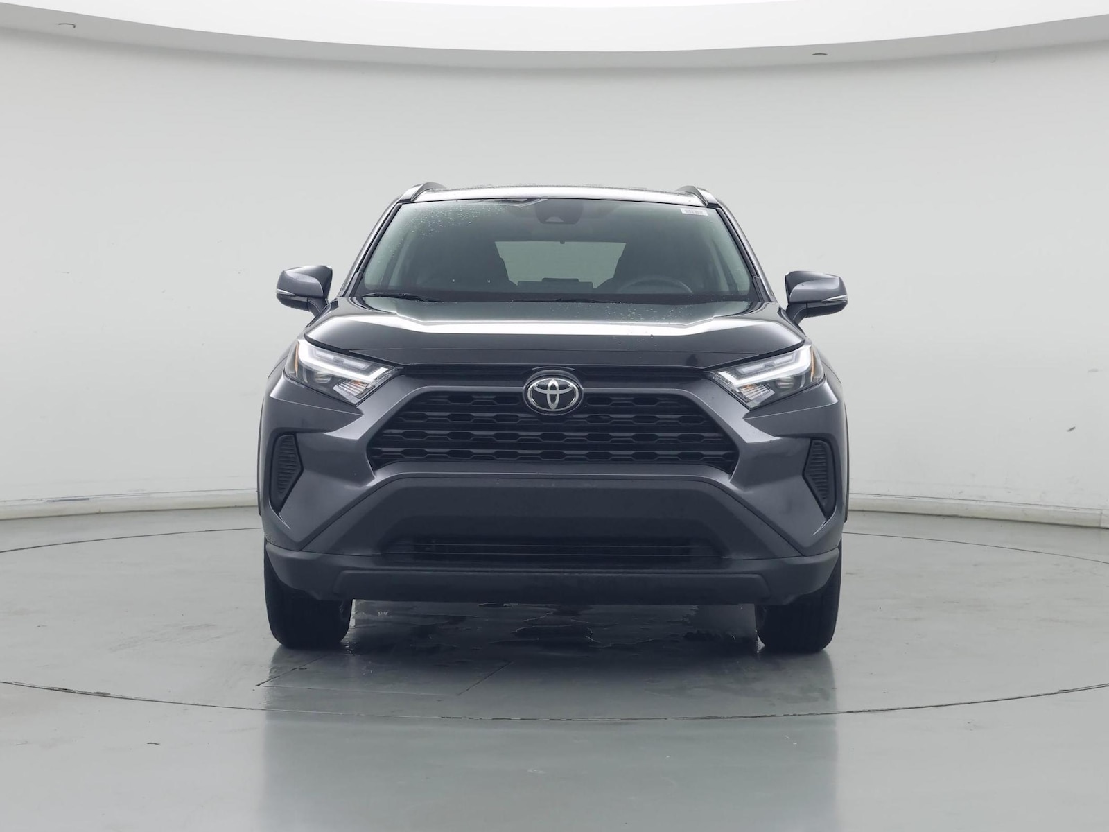 2025 Toyota RAV4 XLE - Photo 6